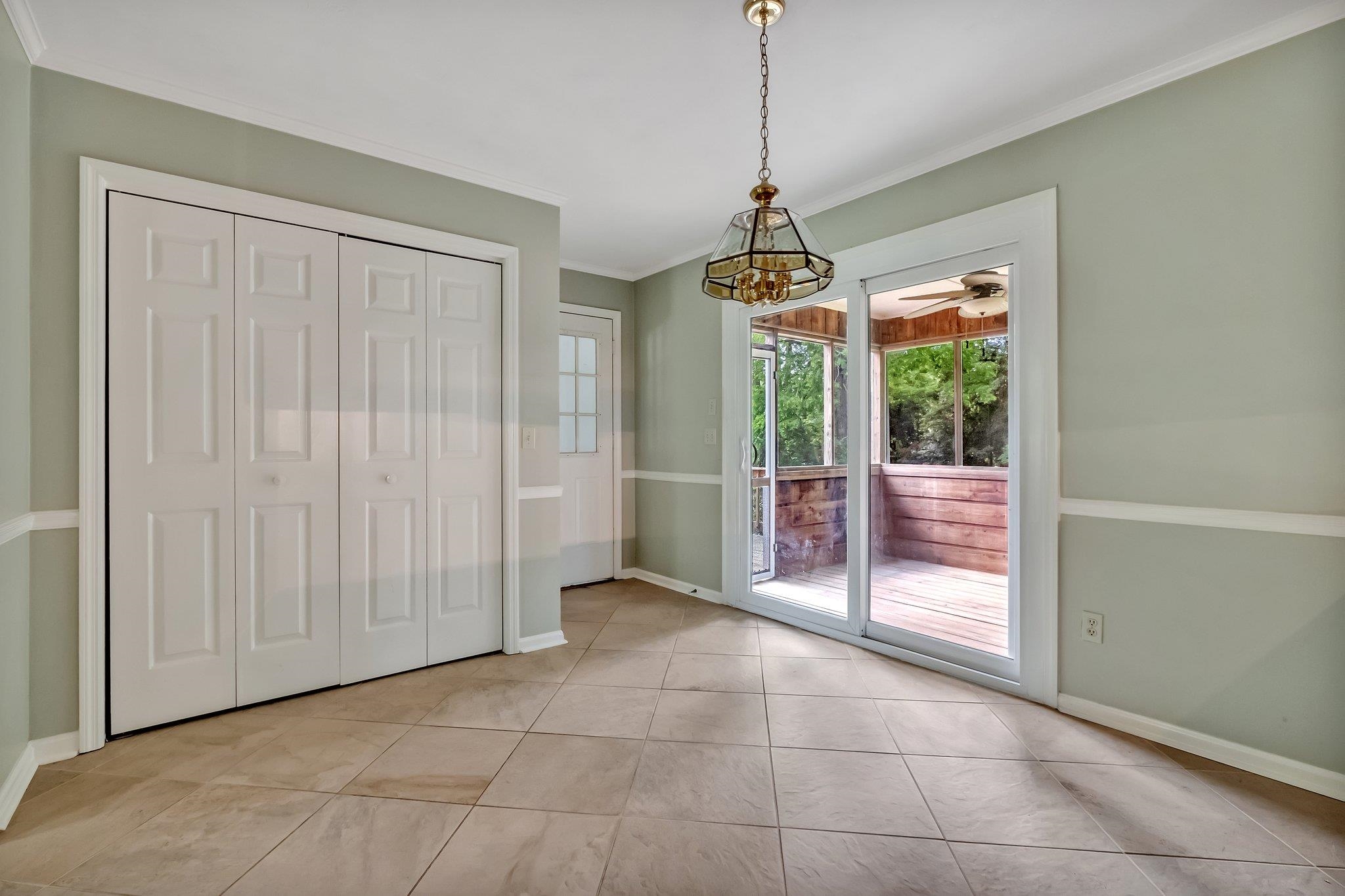 3127 N Shannon Lakes