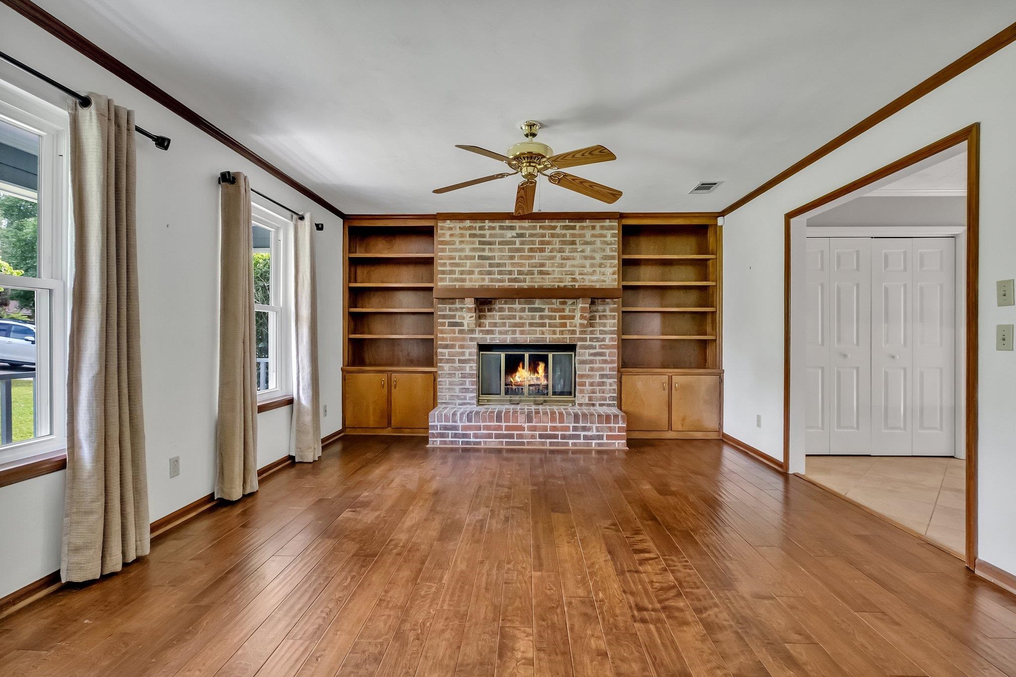 3127 N Shannon Lakes