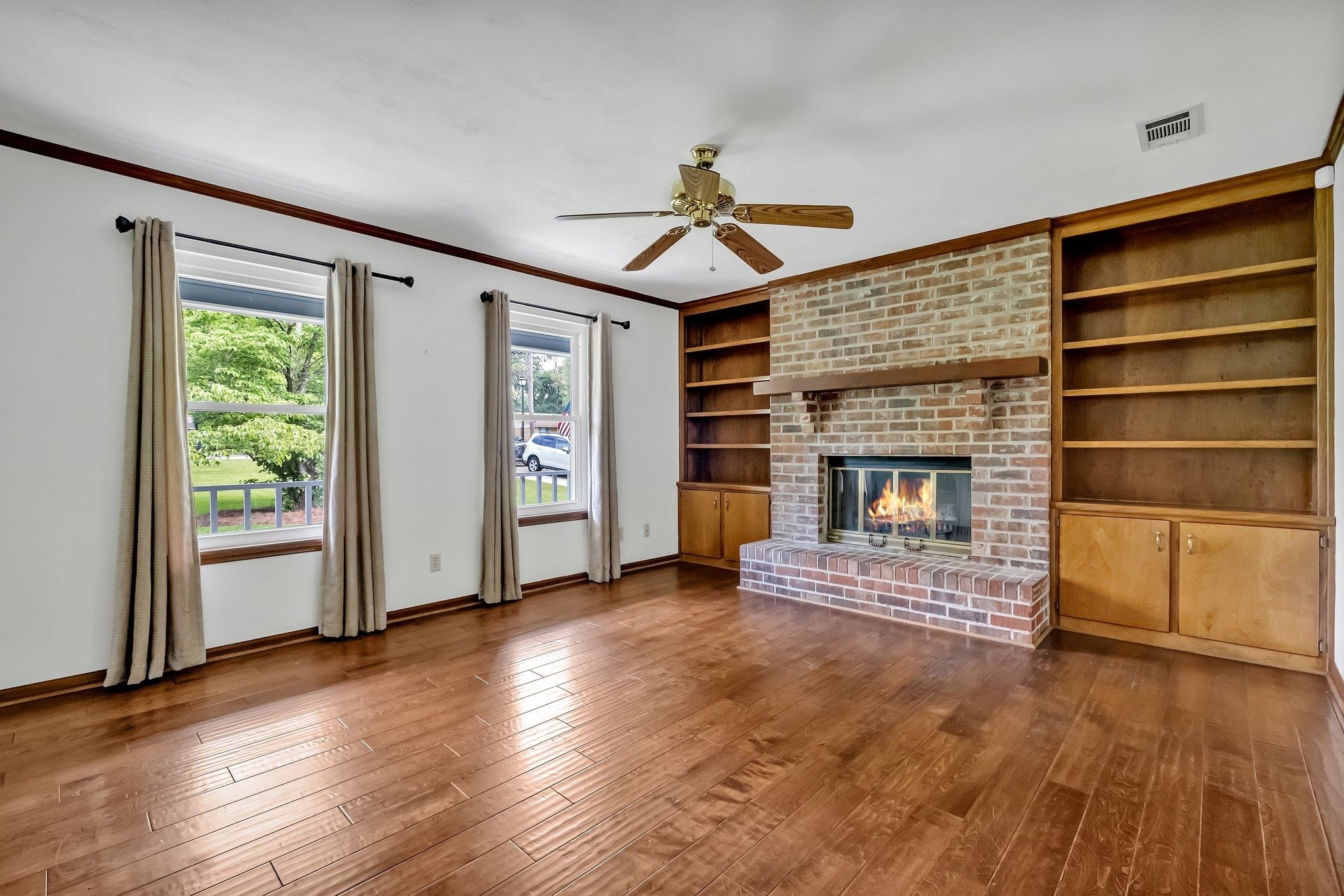 3127 N Shannon Lakes