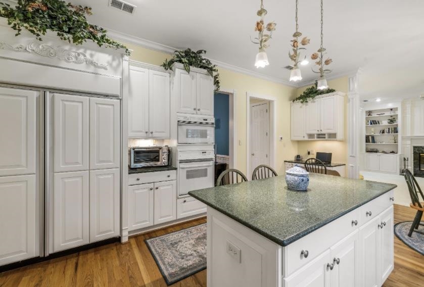 3005 E Golden Eagle Drive