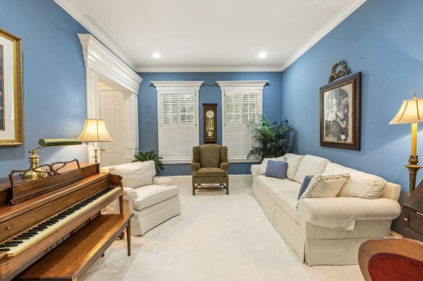 3005 E Golden Eagle Drive