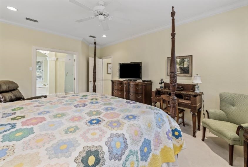 3005 E Golden Eagle Drive