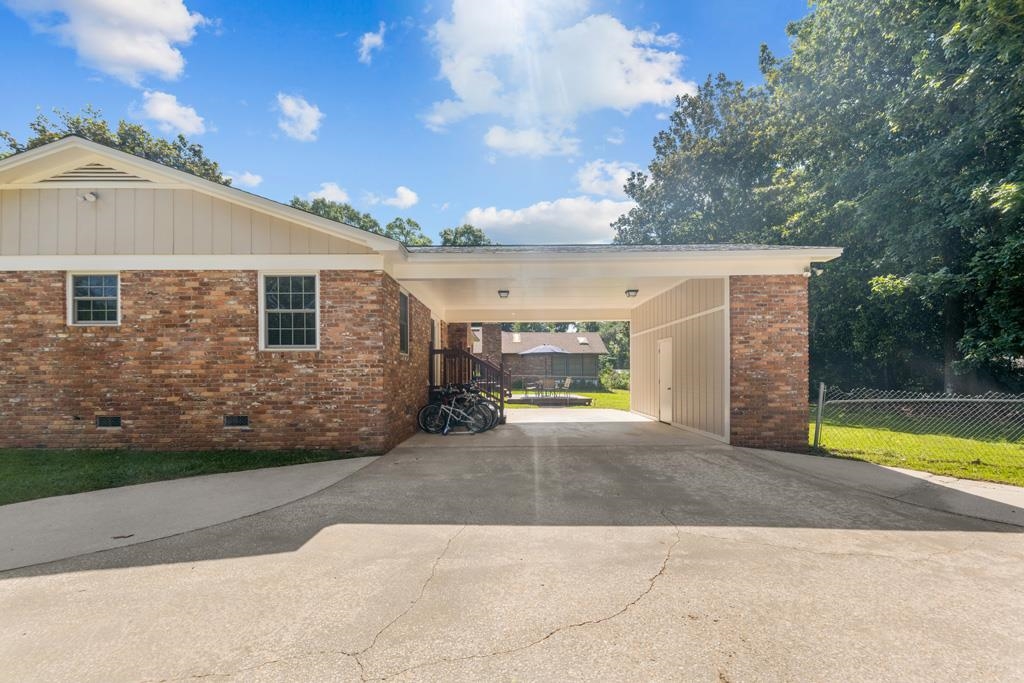 2271 Hampshire Way