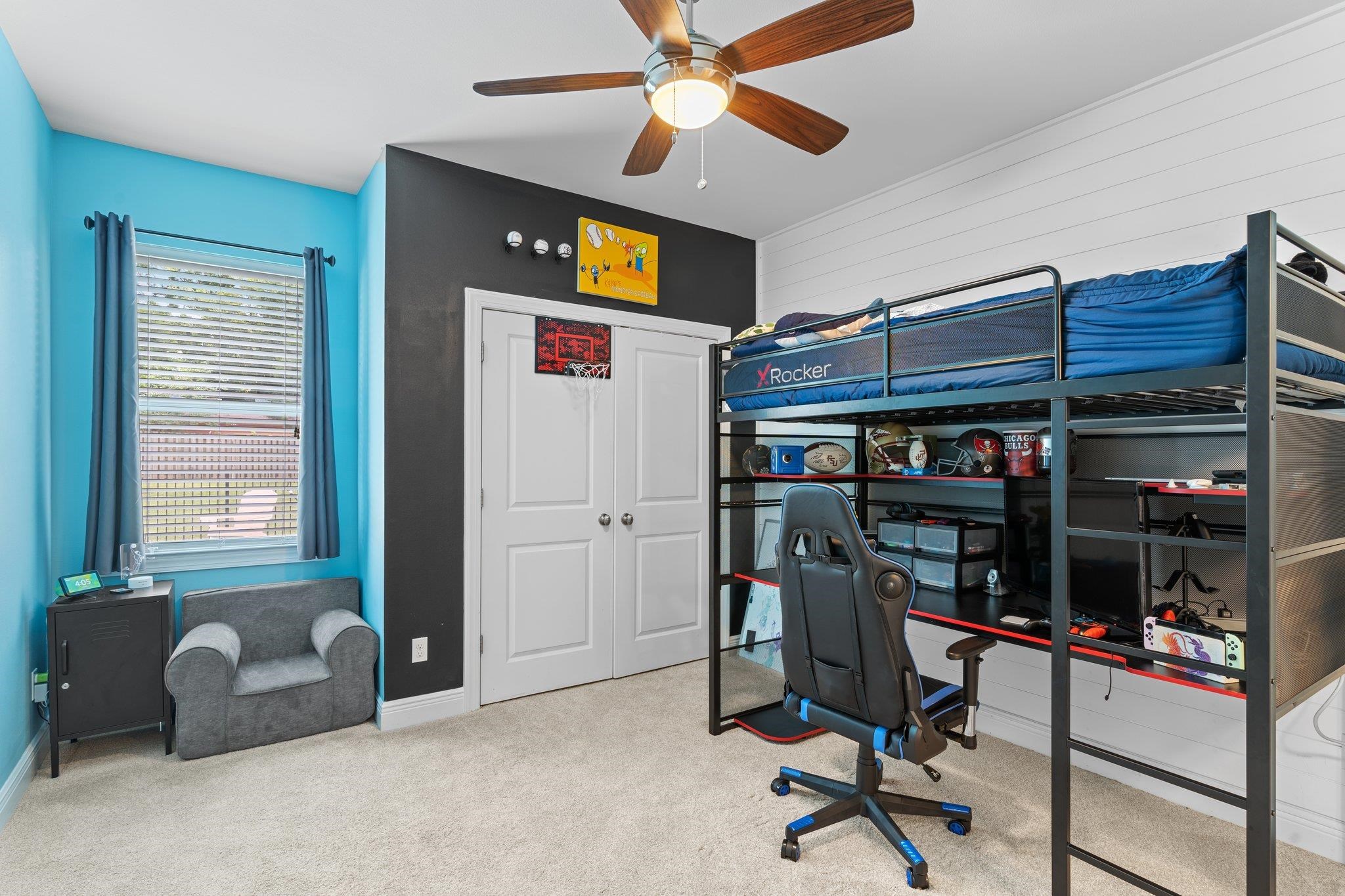 2202 Blakely Court