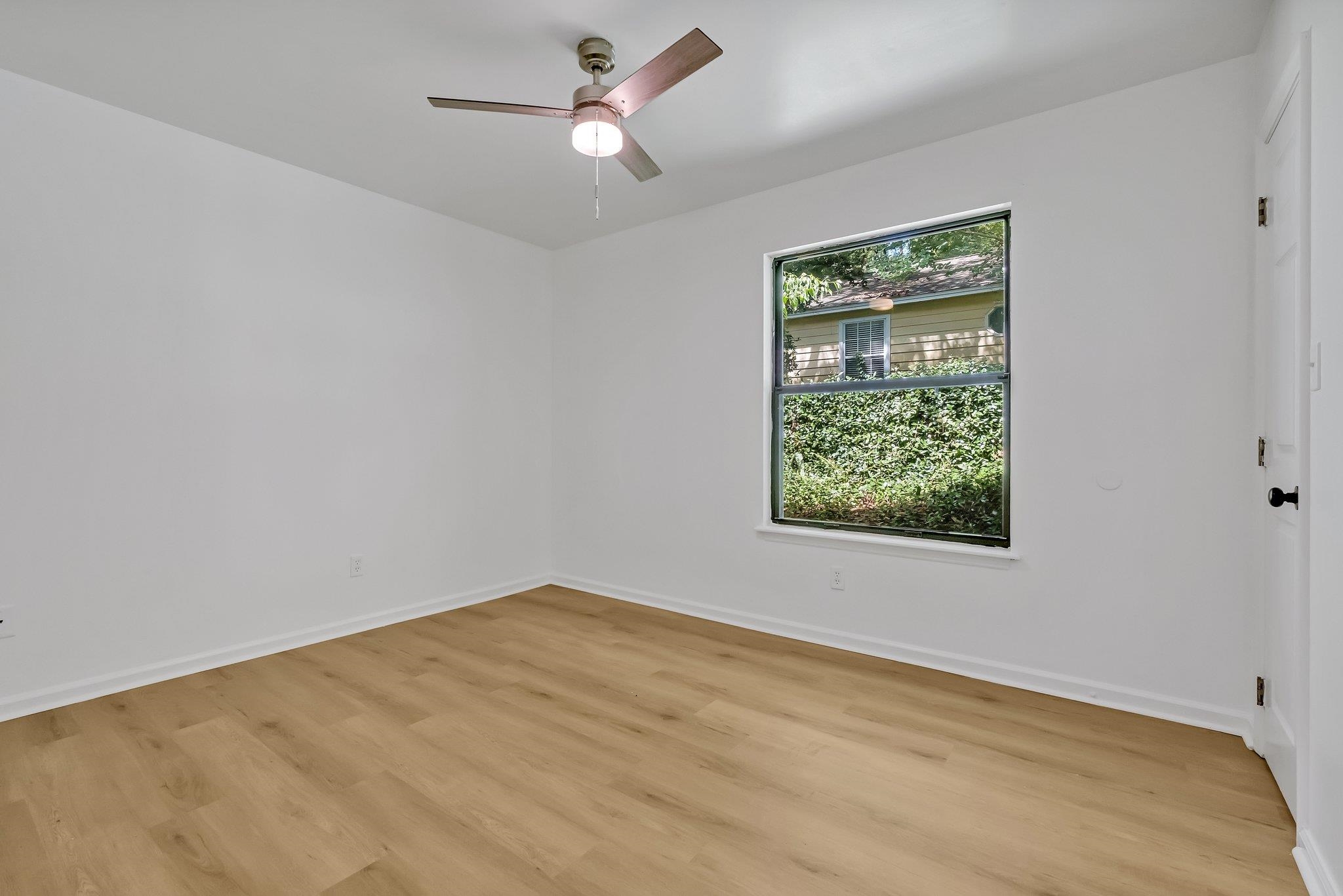 1717 Indian Town Lane