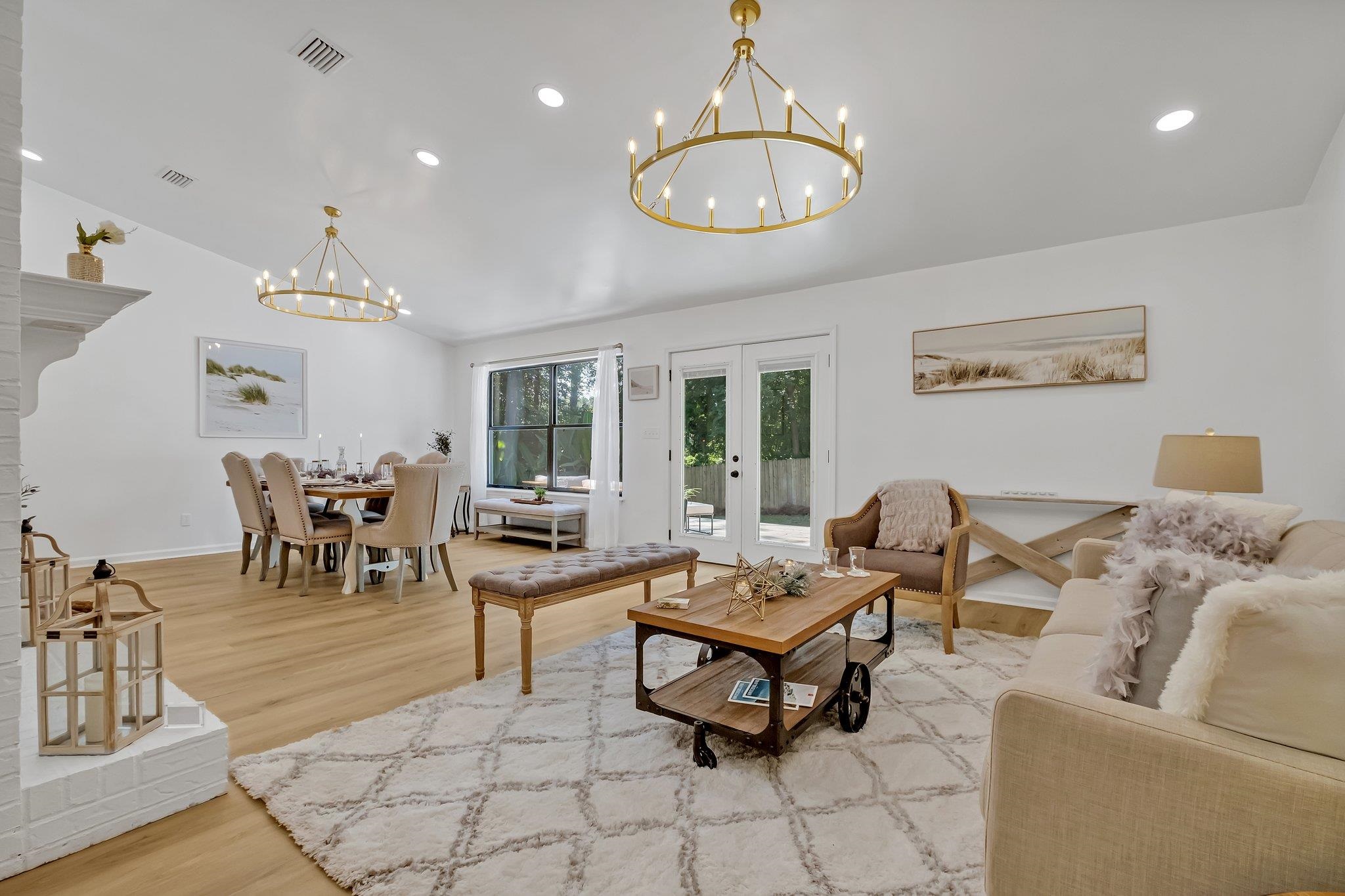 1717 Indian Town Lane