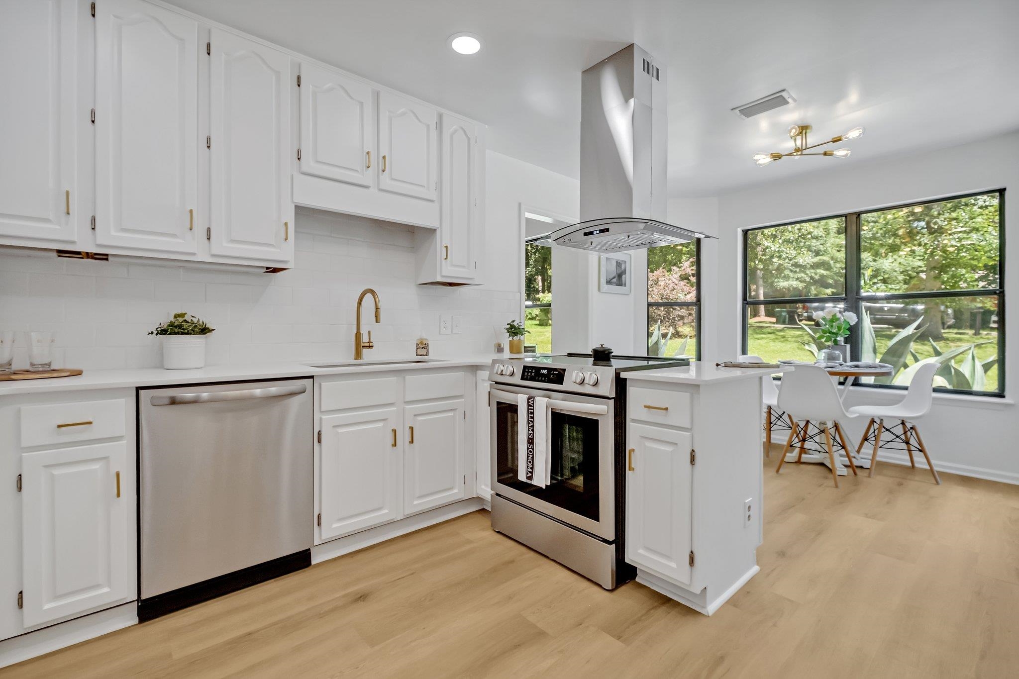 1717 Indian Town Lane
