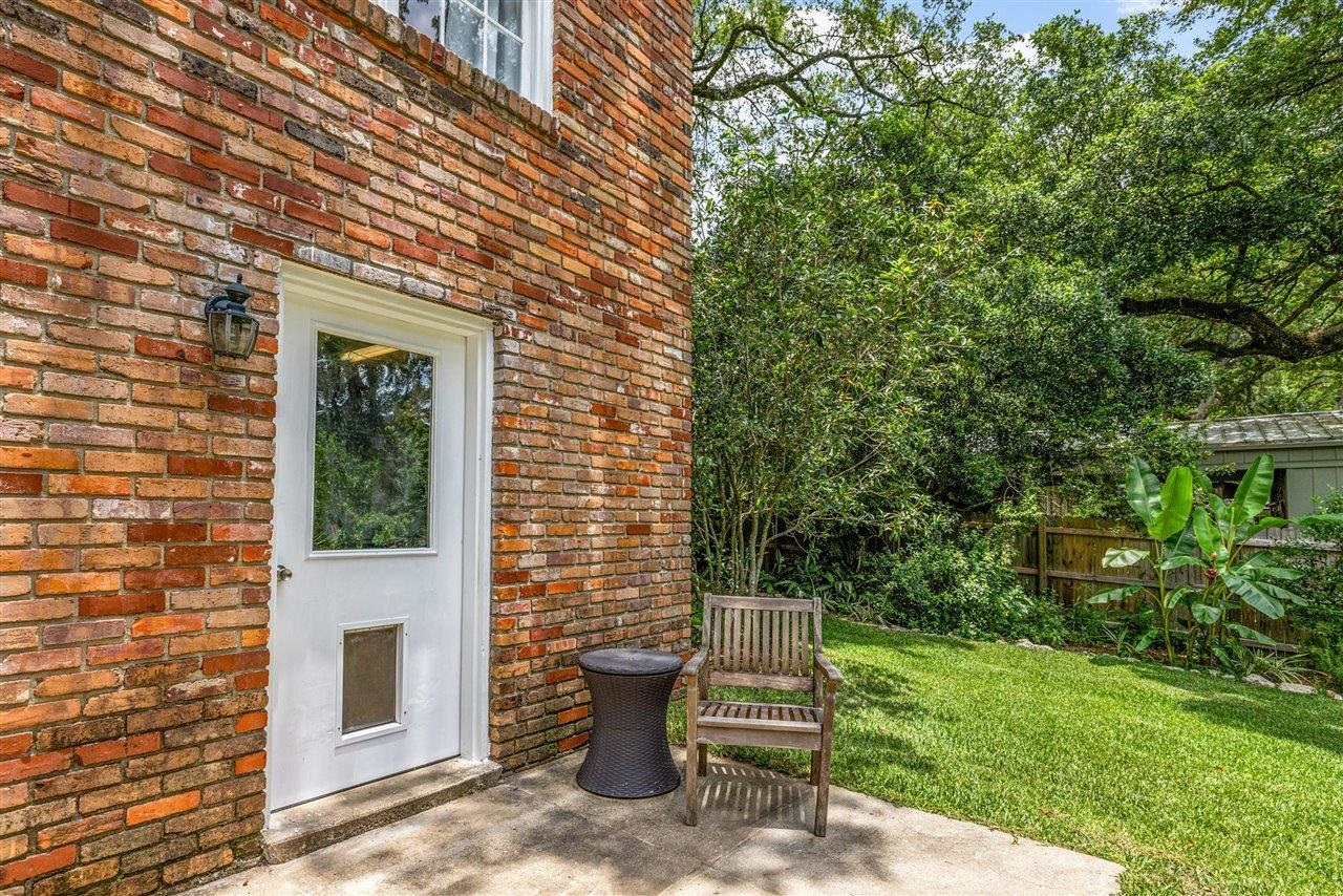 2235 Ellicott Drive
