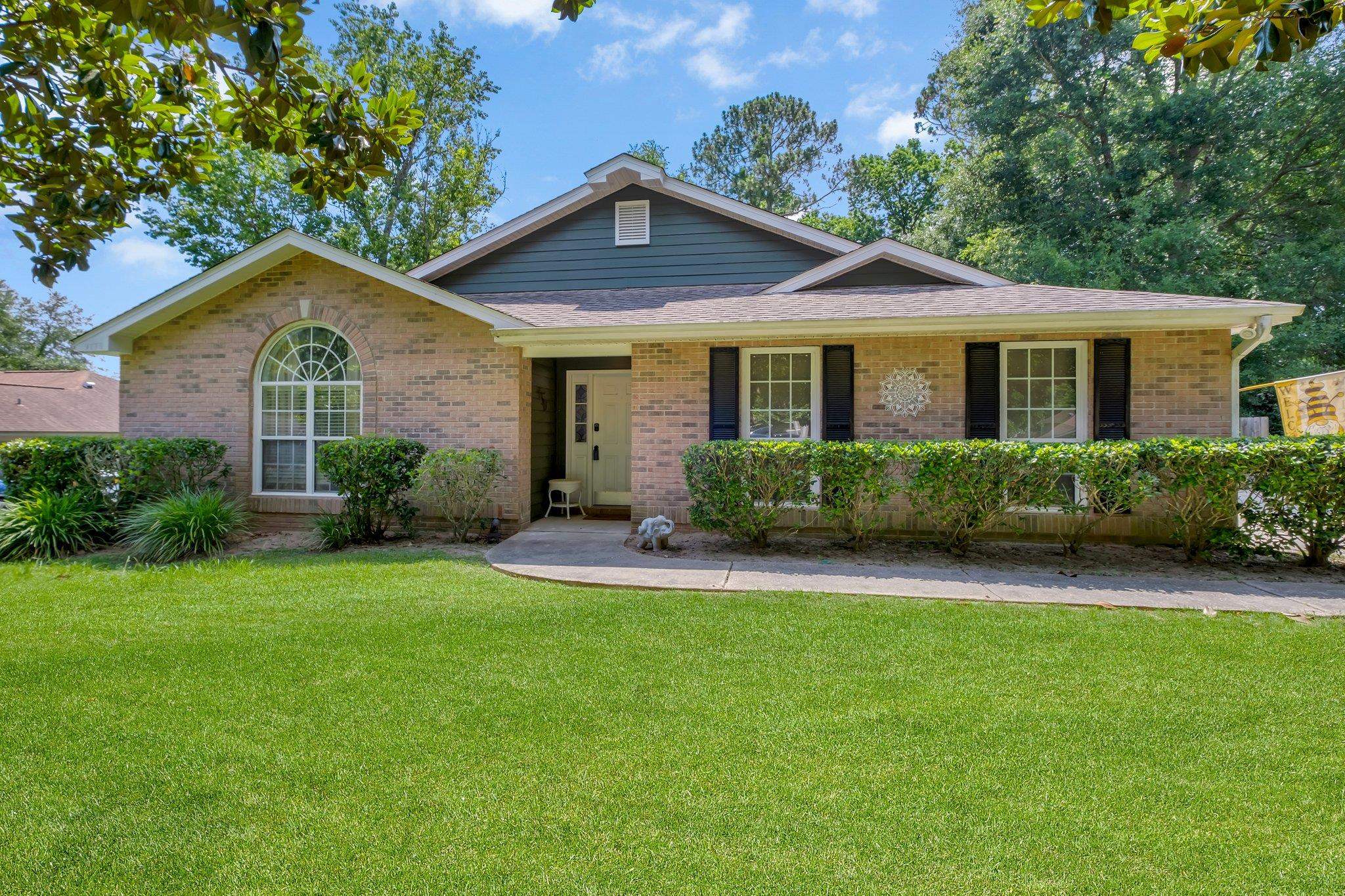 9778 Wyntree Lane