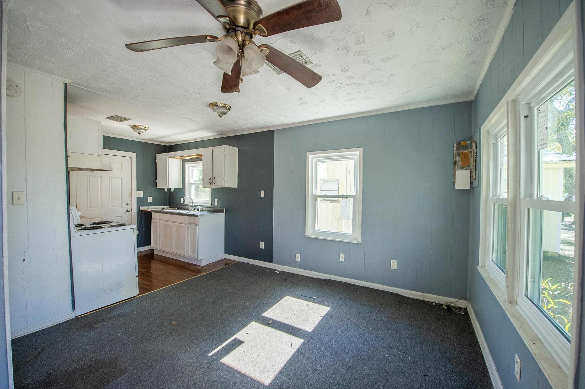 496 Avenue A