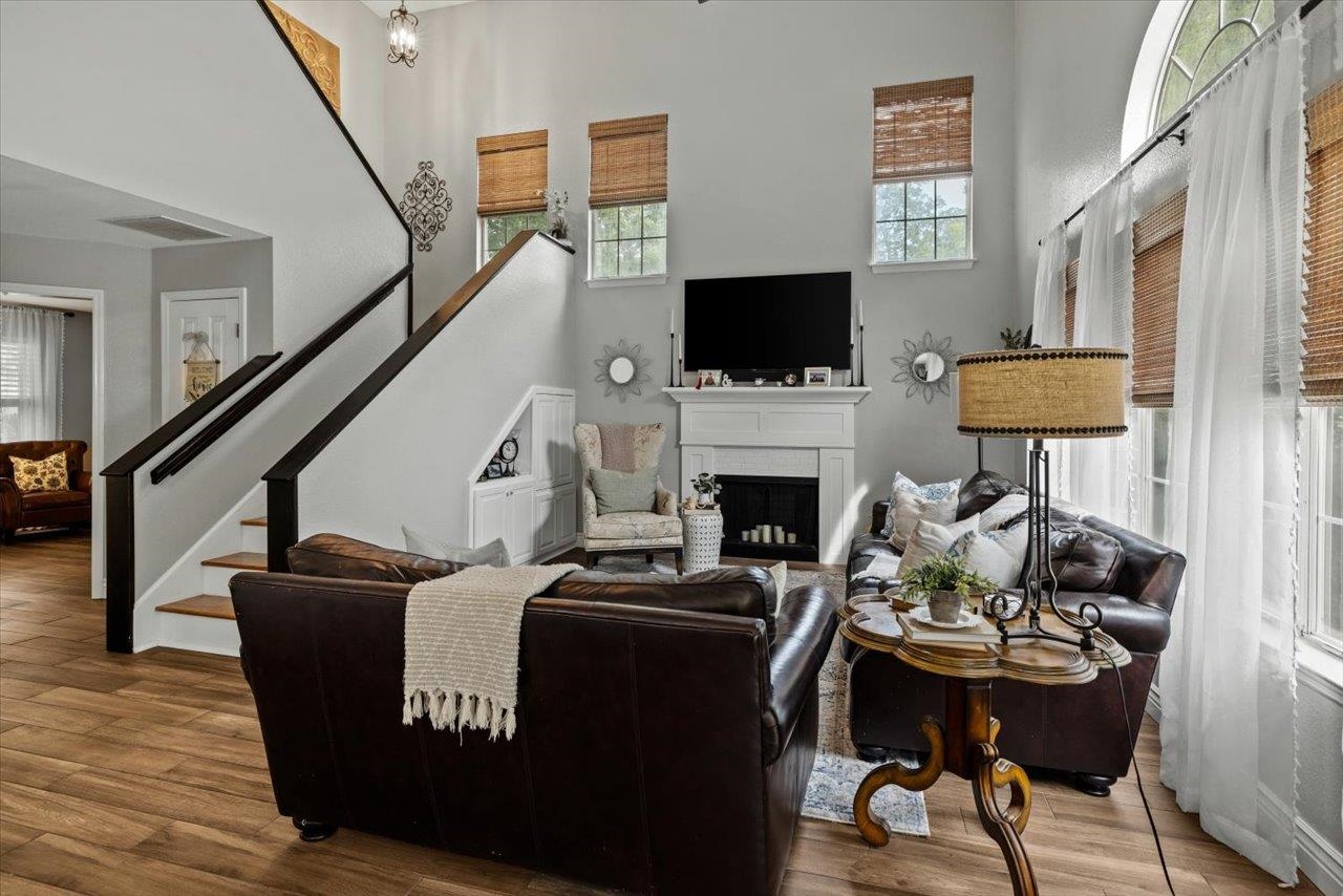 1132 Blackhawk Way