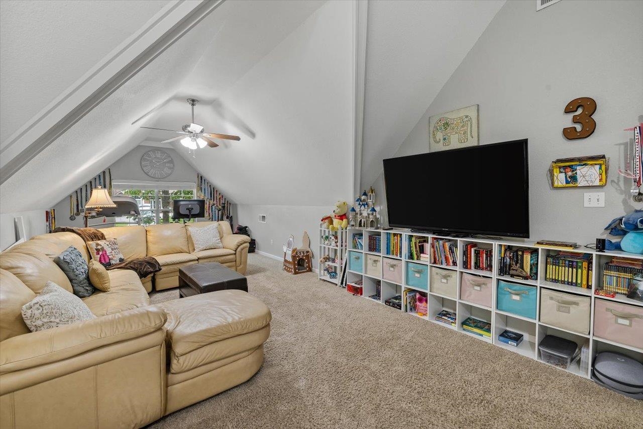 1132 Blackhawk Way