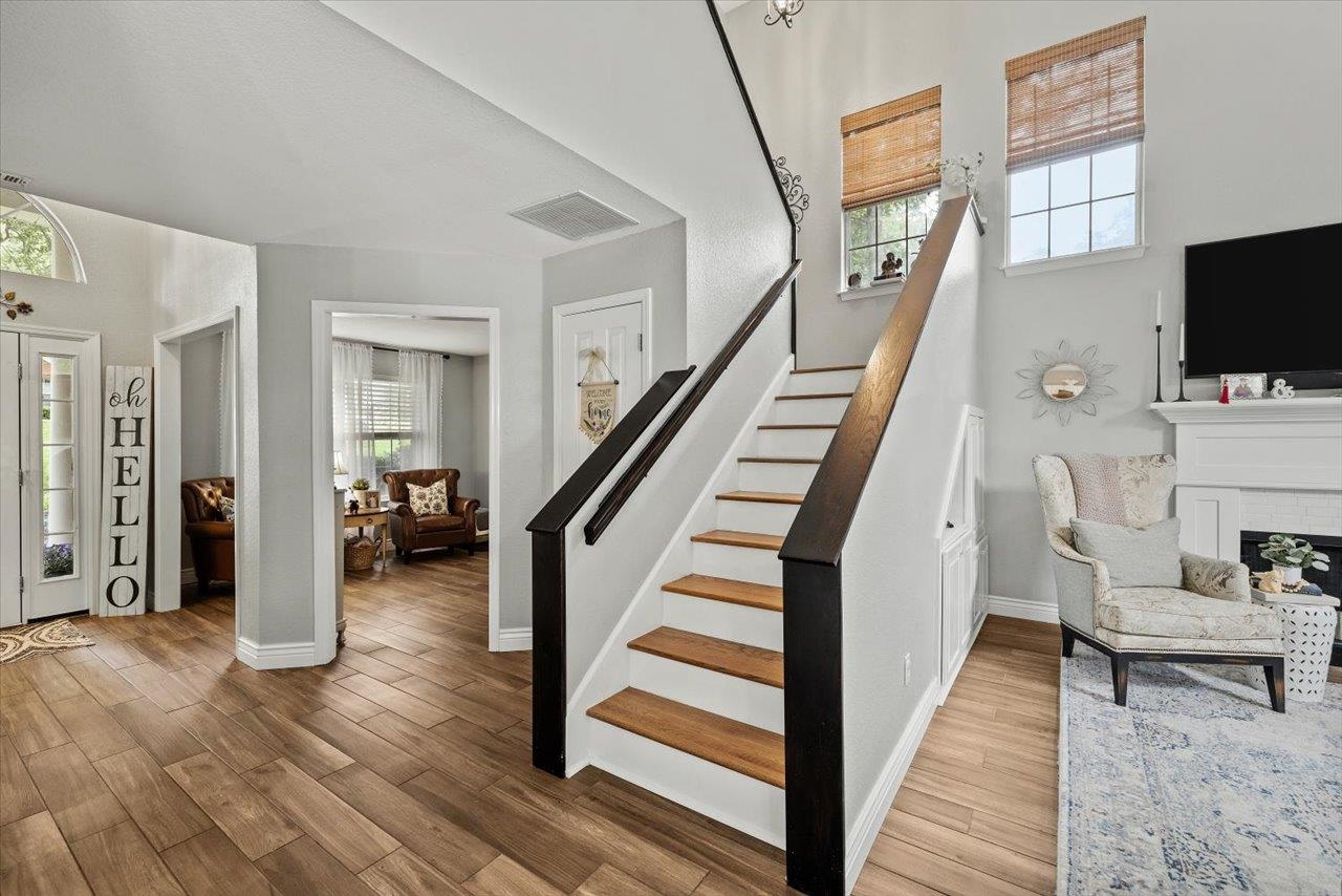 1132 Blackhawk Way
