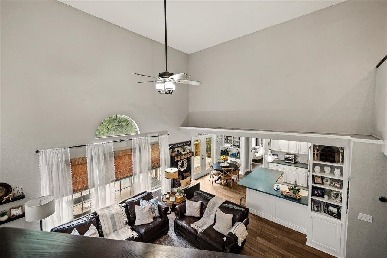 1132 Blackhawk Way