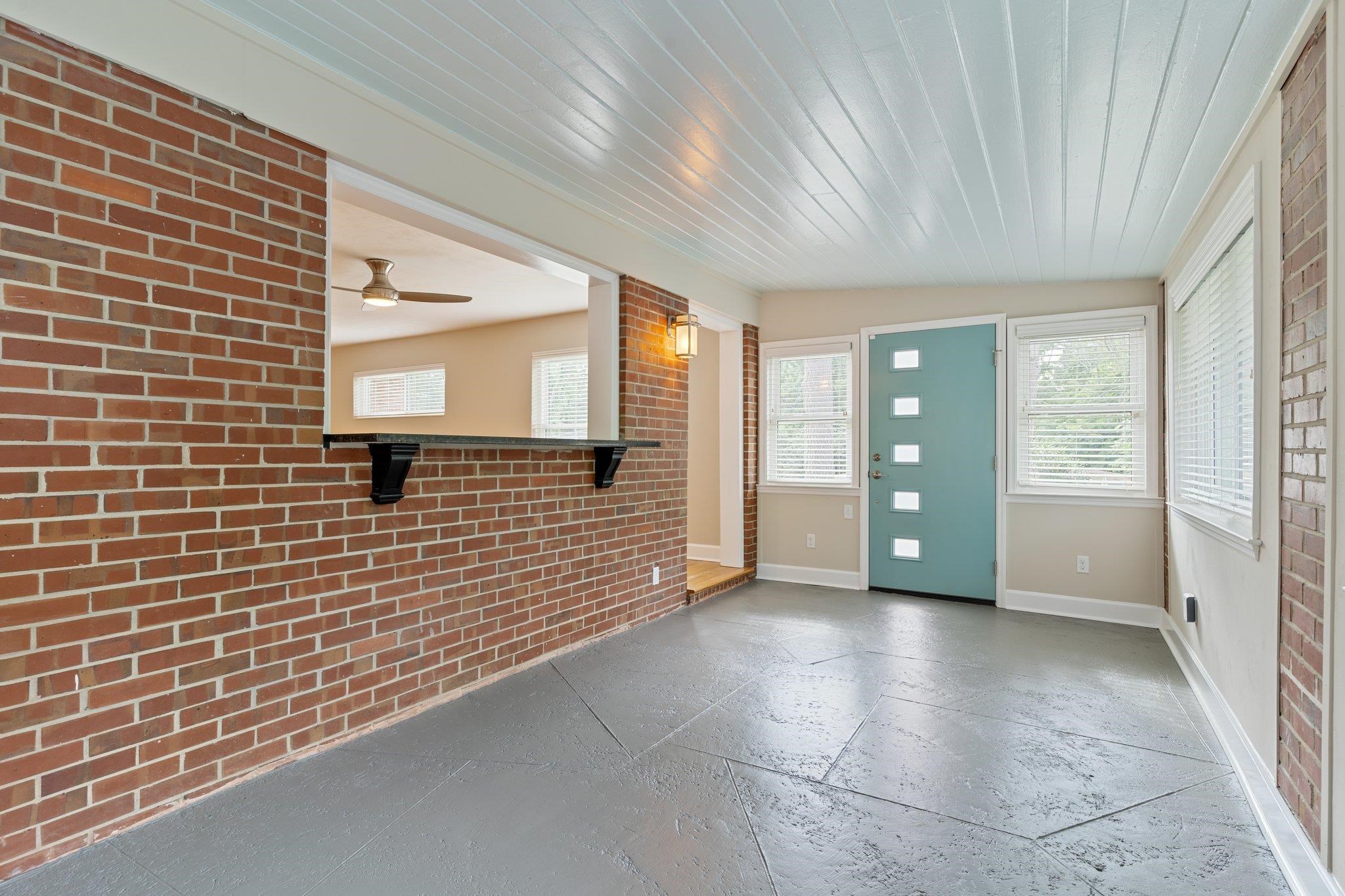 1118 Marys Drive