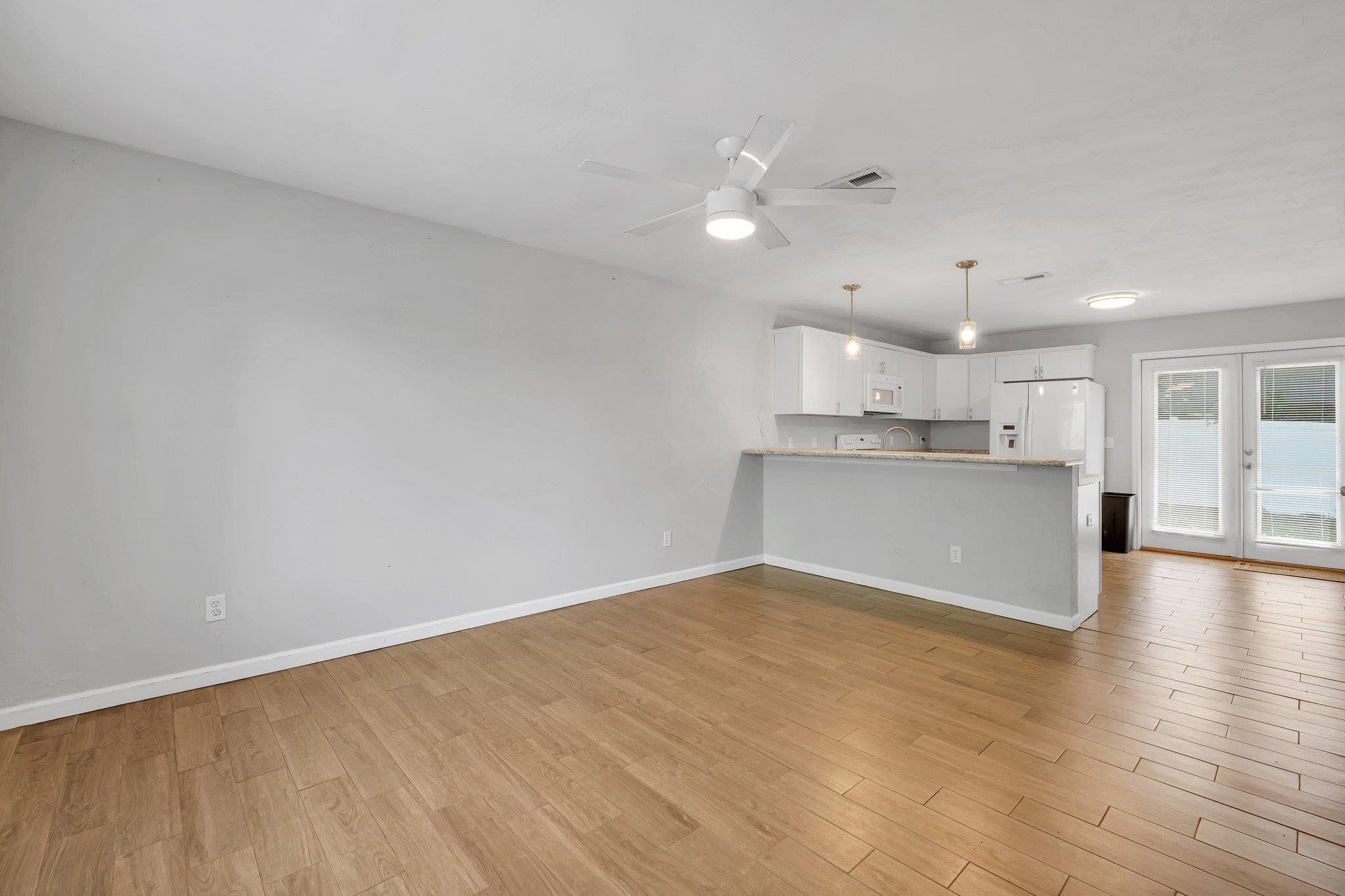 1889 Belle Vue Way Unit: #3