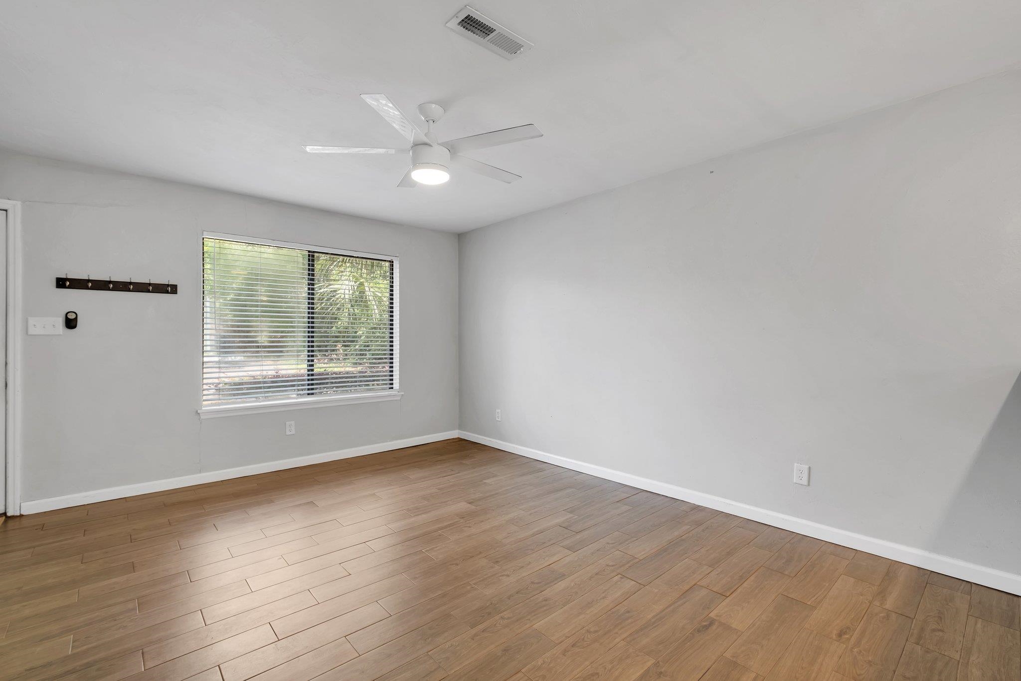 1889 Belle Vue Way Unit: #3