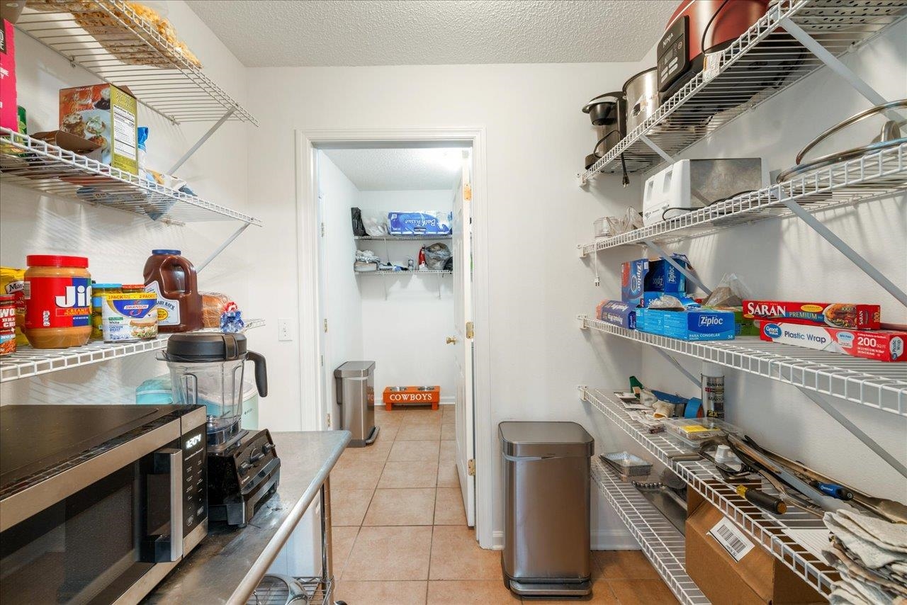 3387 Micanopy Trail