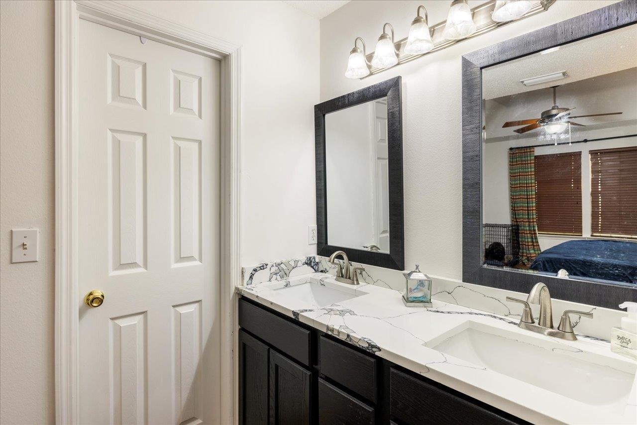 3387 Micanopy Trail