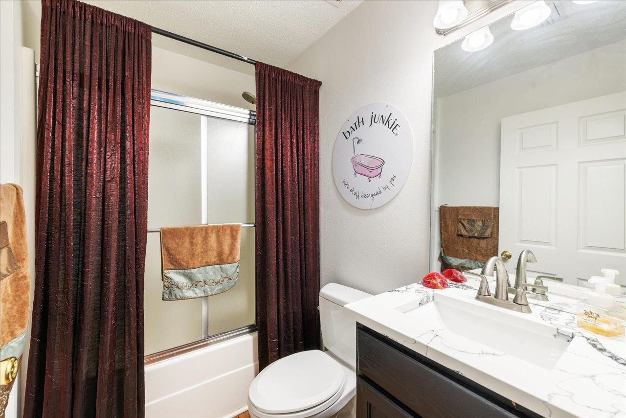 3387 Micanopy Trail