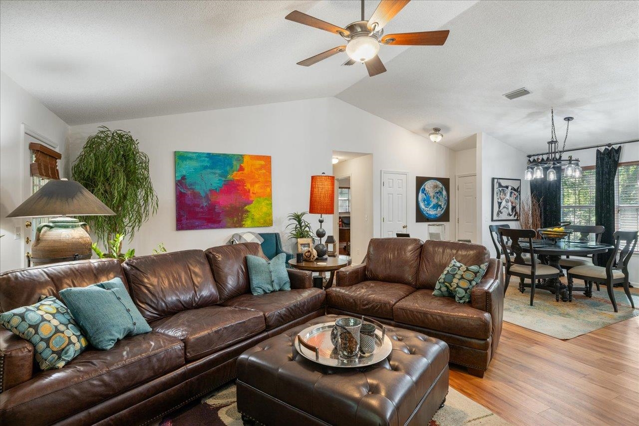 3387 Micanopy Trail