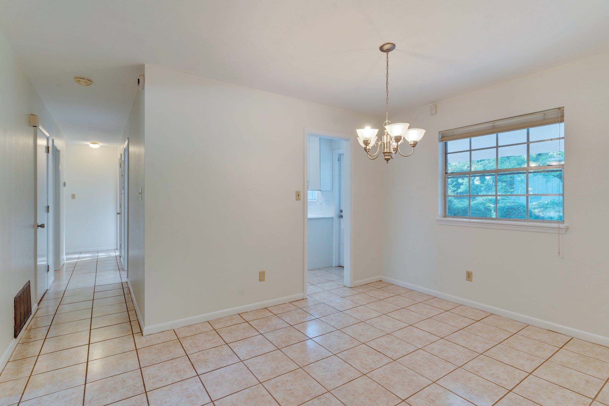 2401 Balsam Terrace