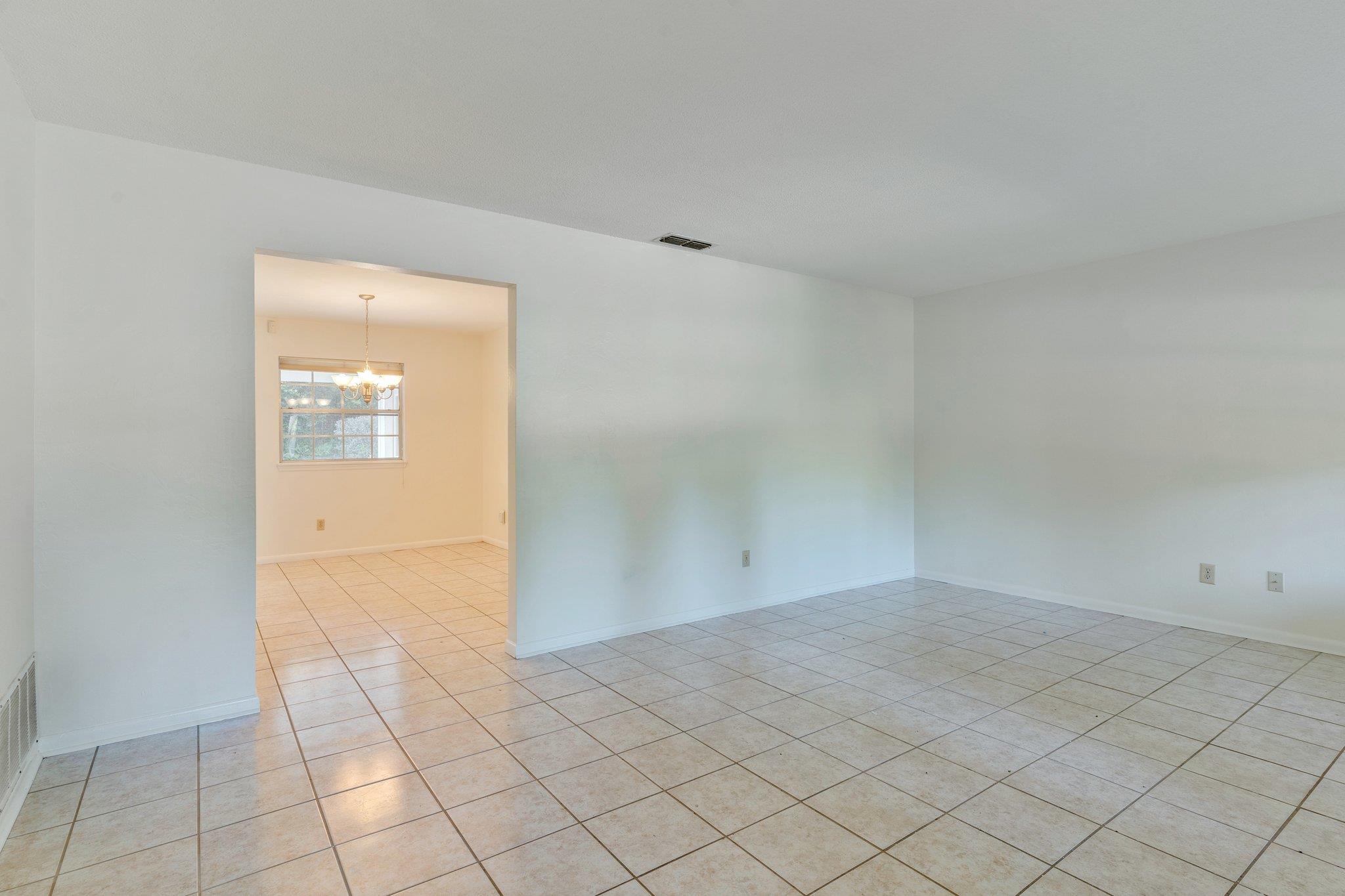 2401 Balsam Terrace