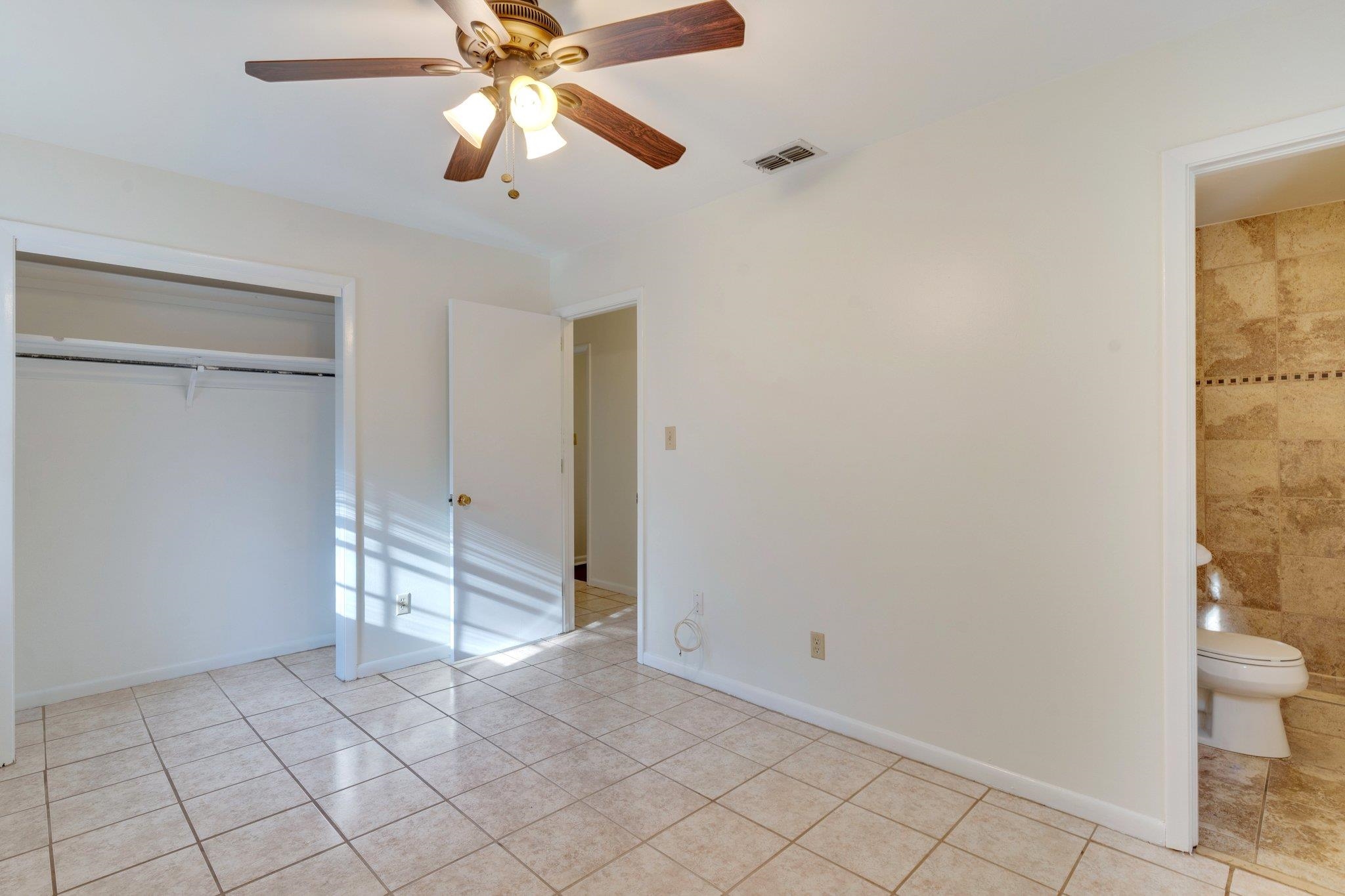 2401 Balsam Terrace