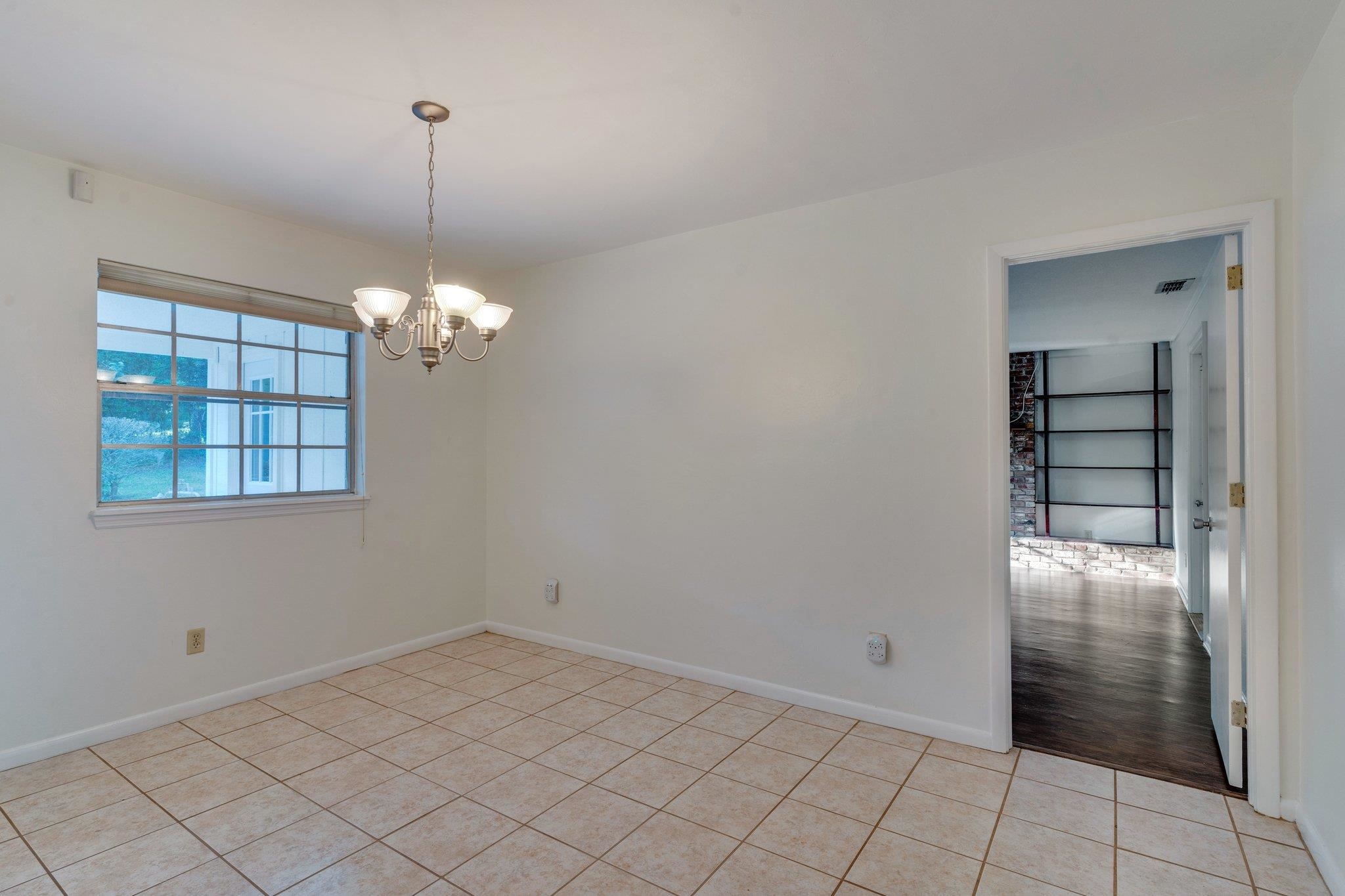 2401 Balsam Terrace