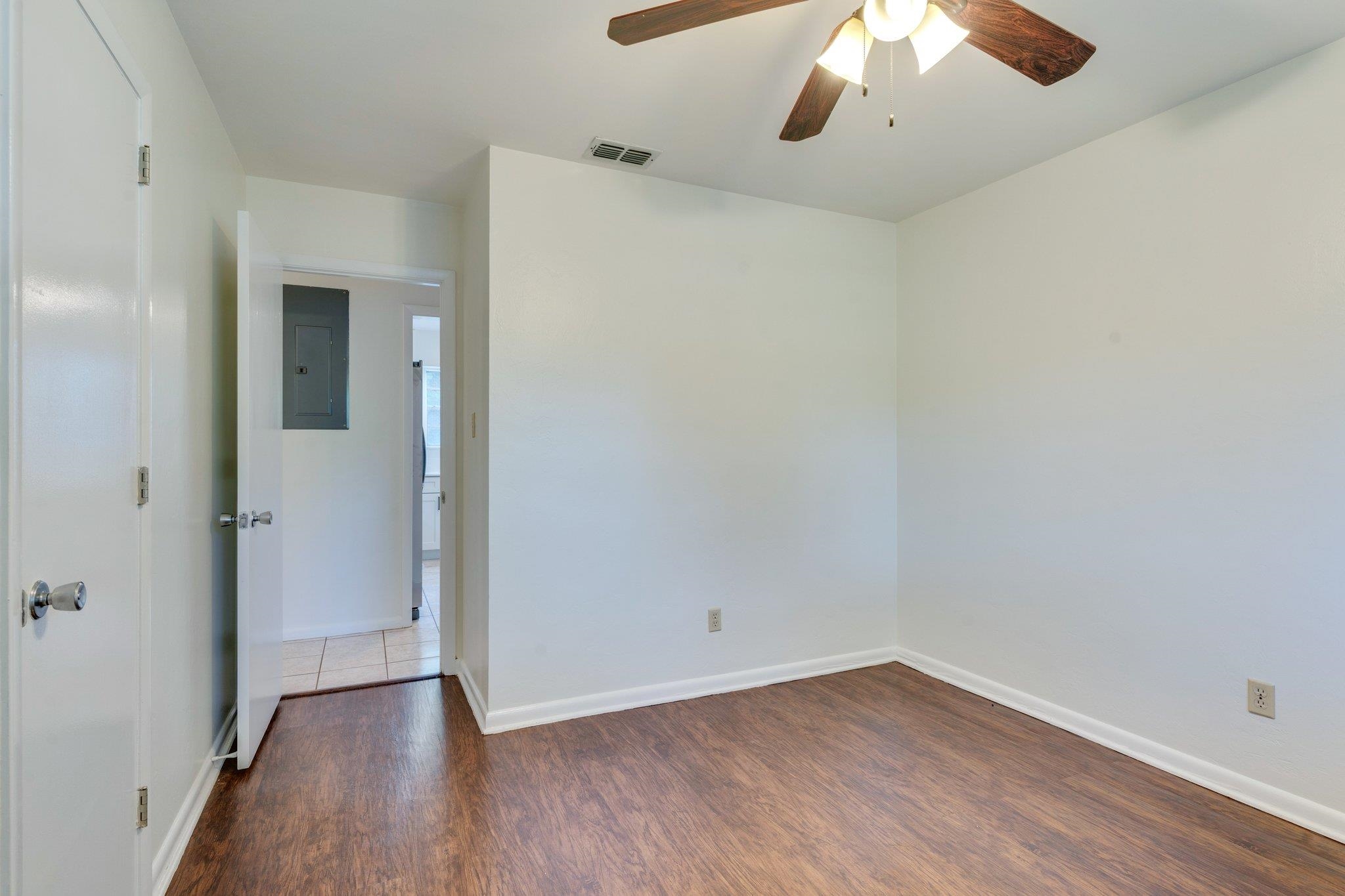 2401 Balsam Terrace