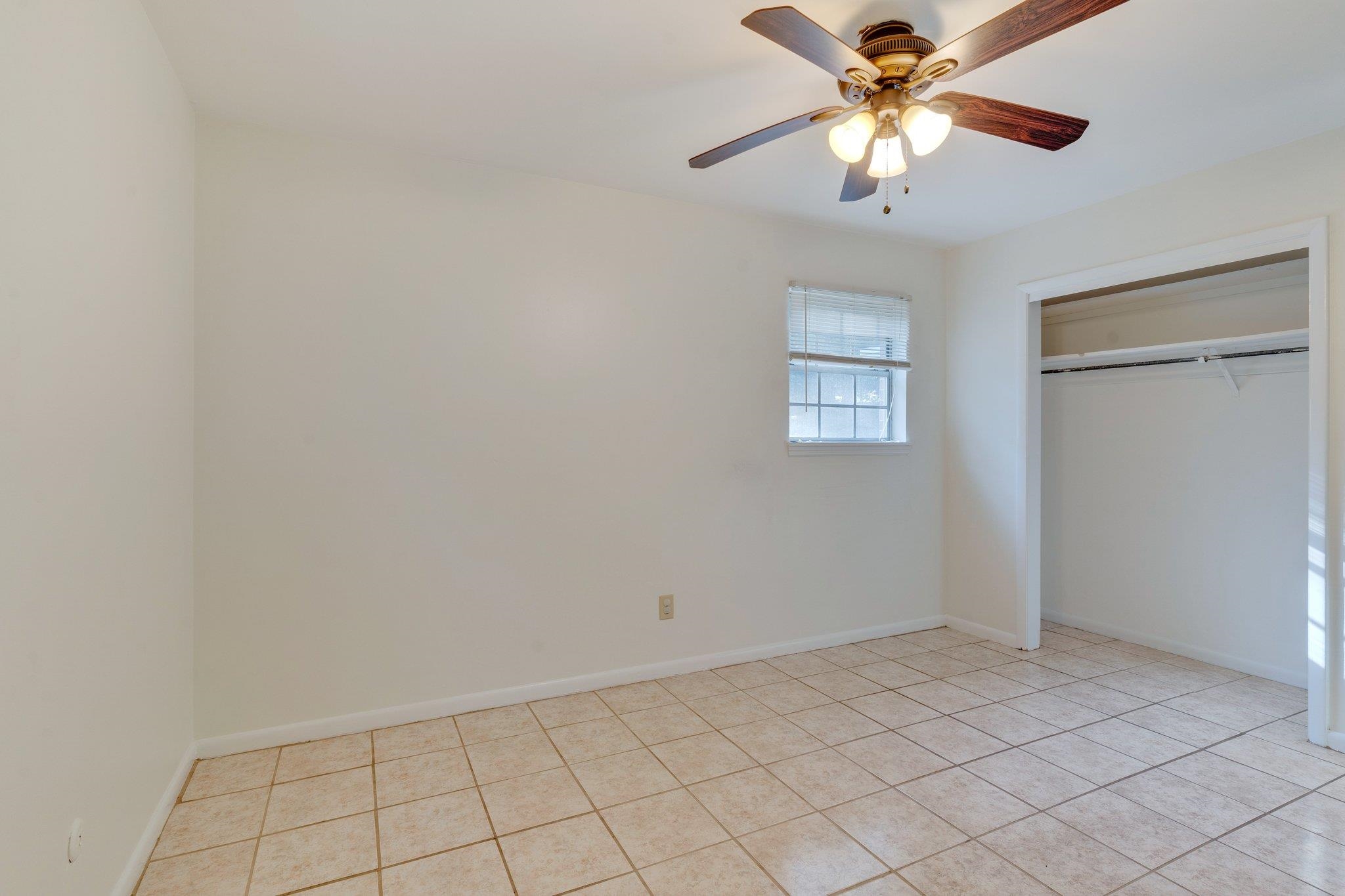 2401 Balsam Terrace