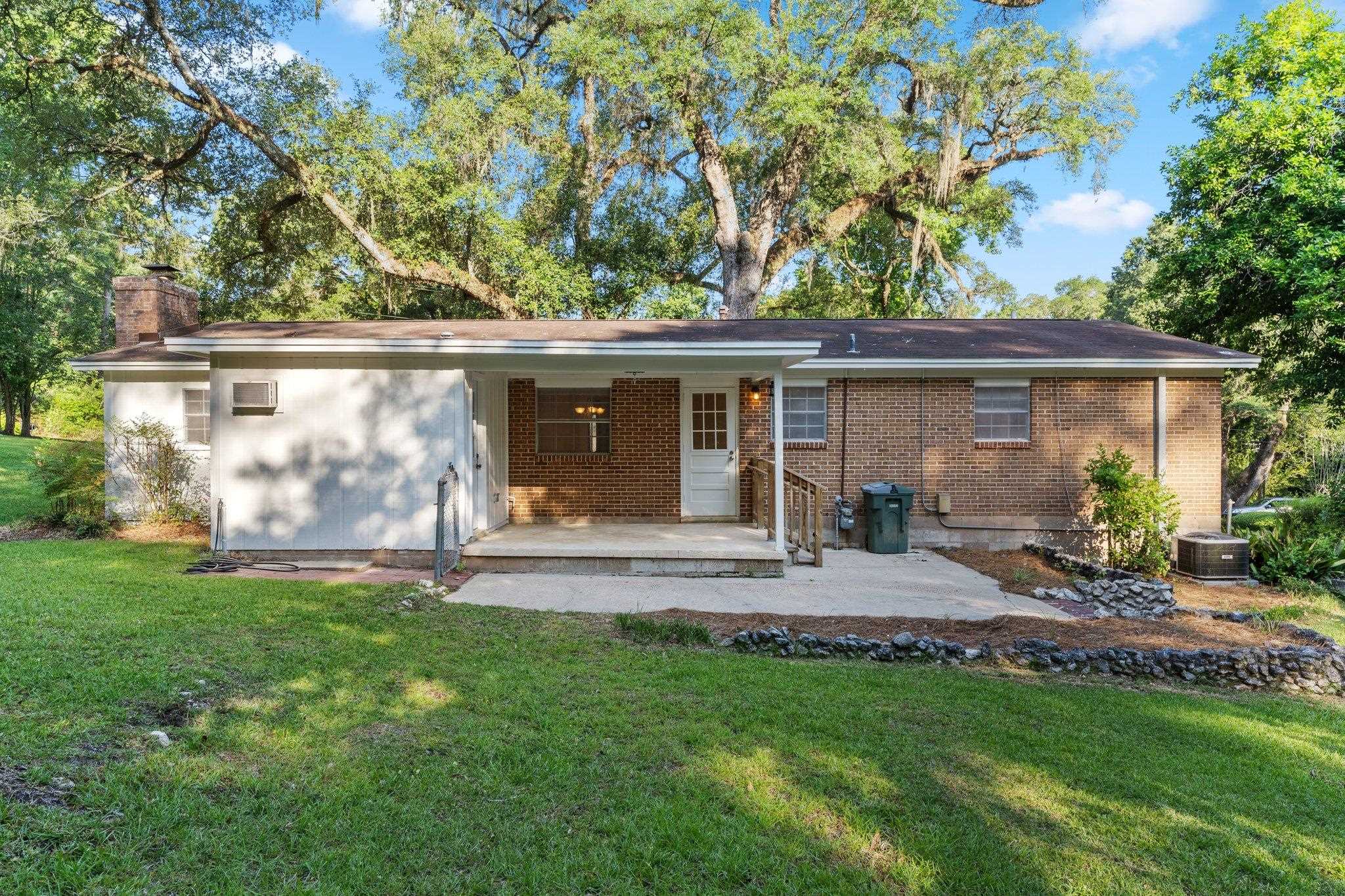2401 Balsam Terrace
