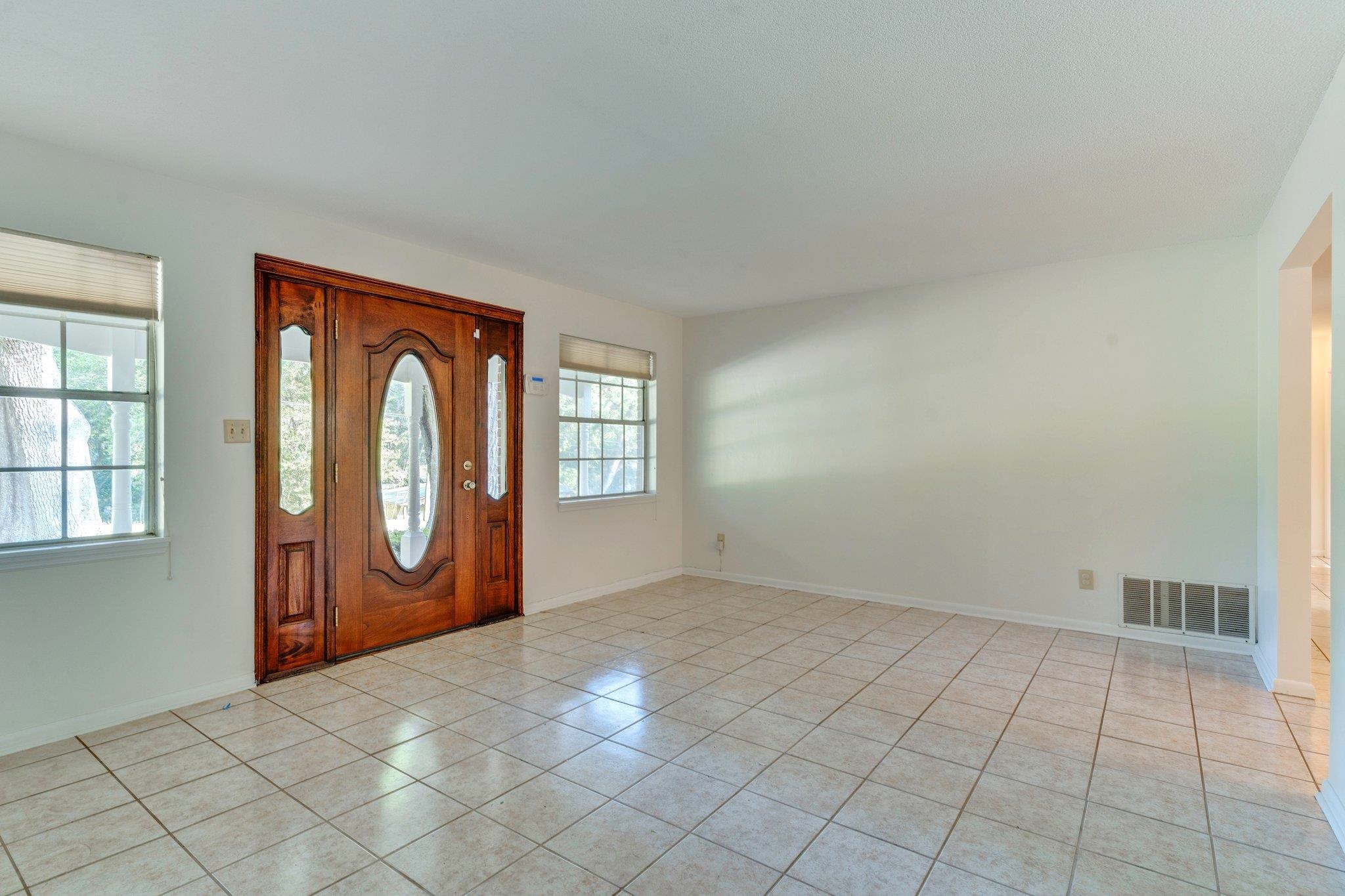 2401 Balsam Terrace