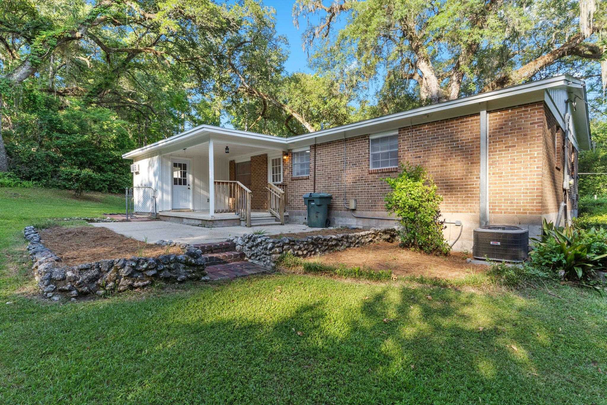 2401 Balsam Terrace
