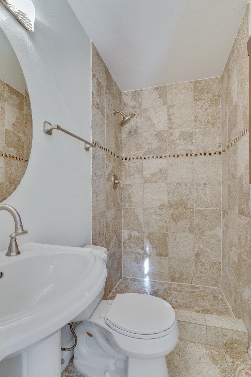 2401 Balsam Terrace