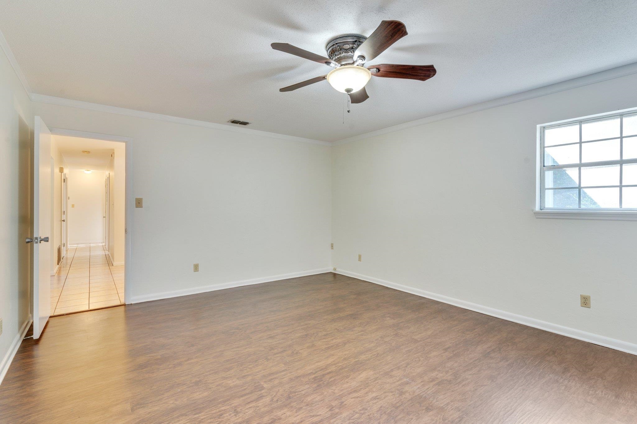 2401 Balsam Terrace