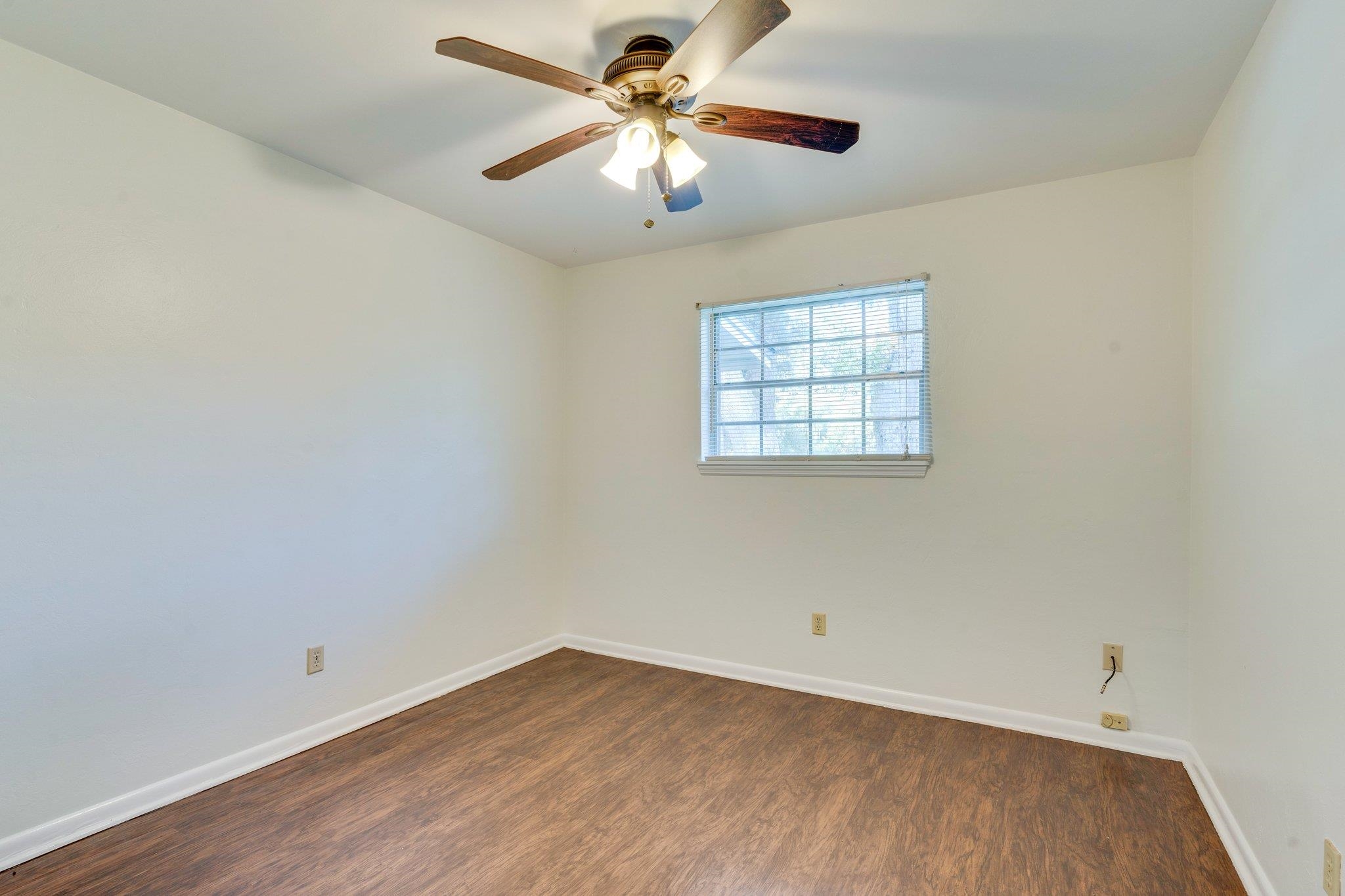 2401 Balsam Terrace