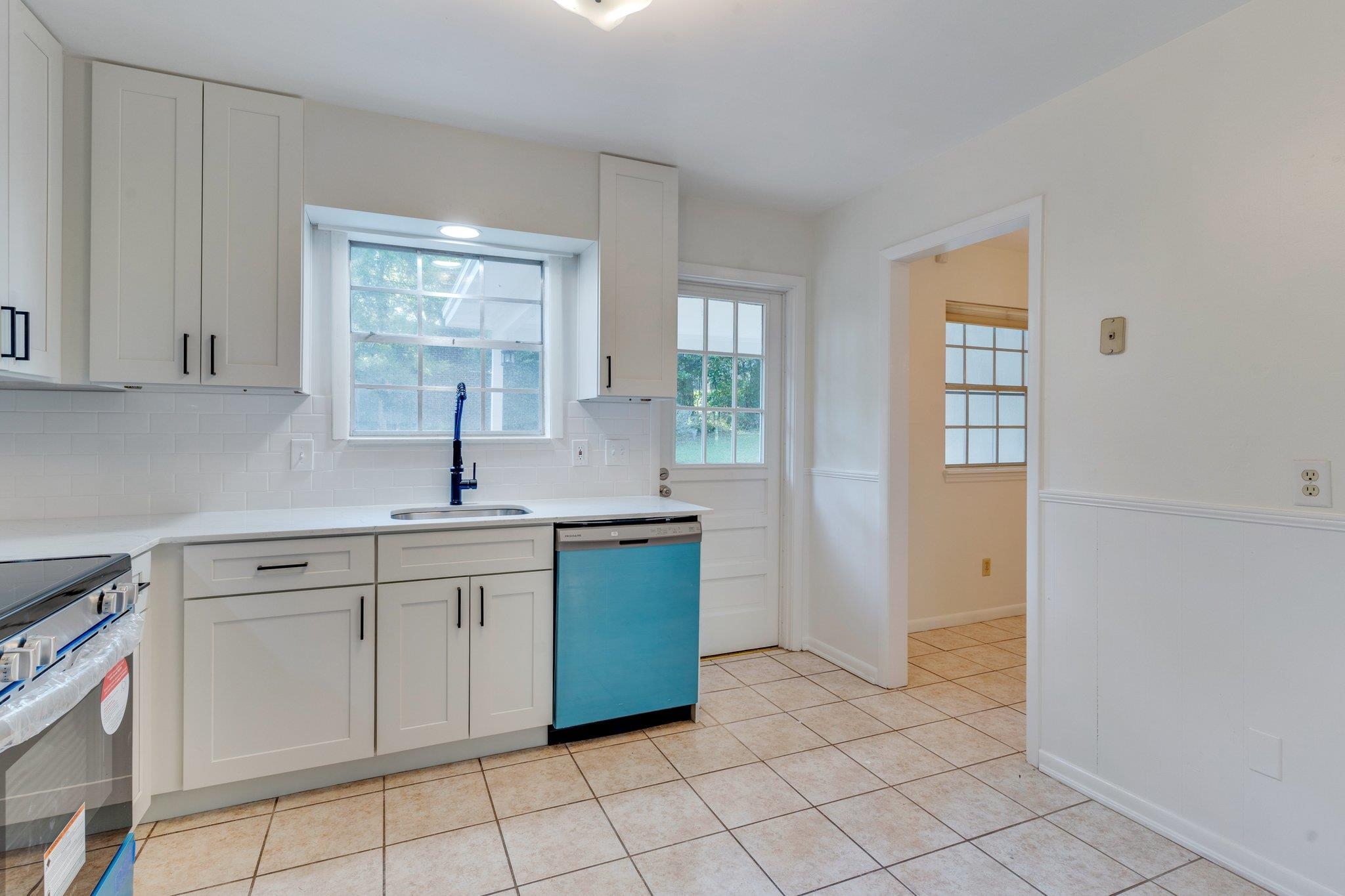 2401 Balsam Terrace