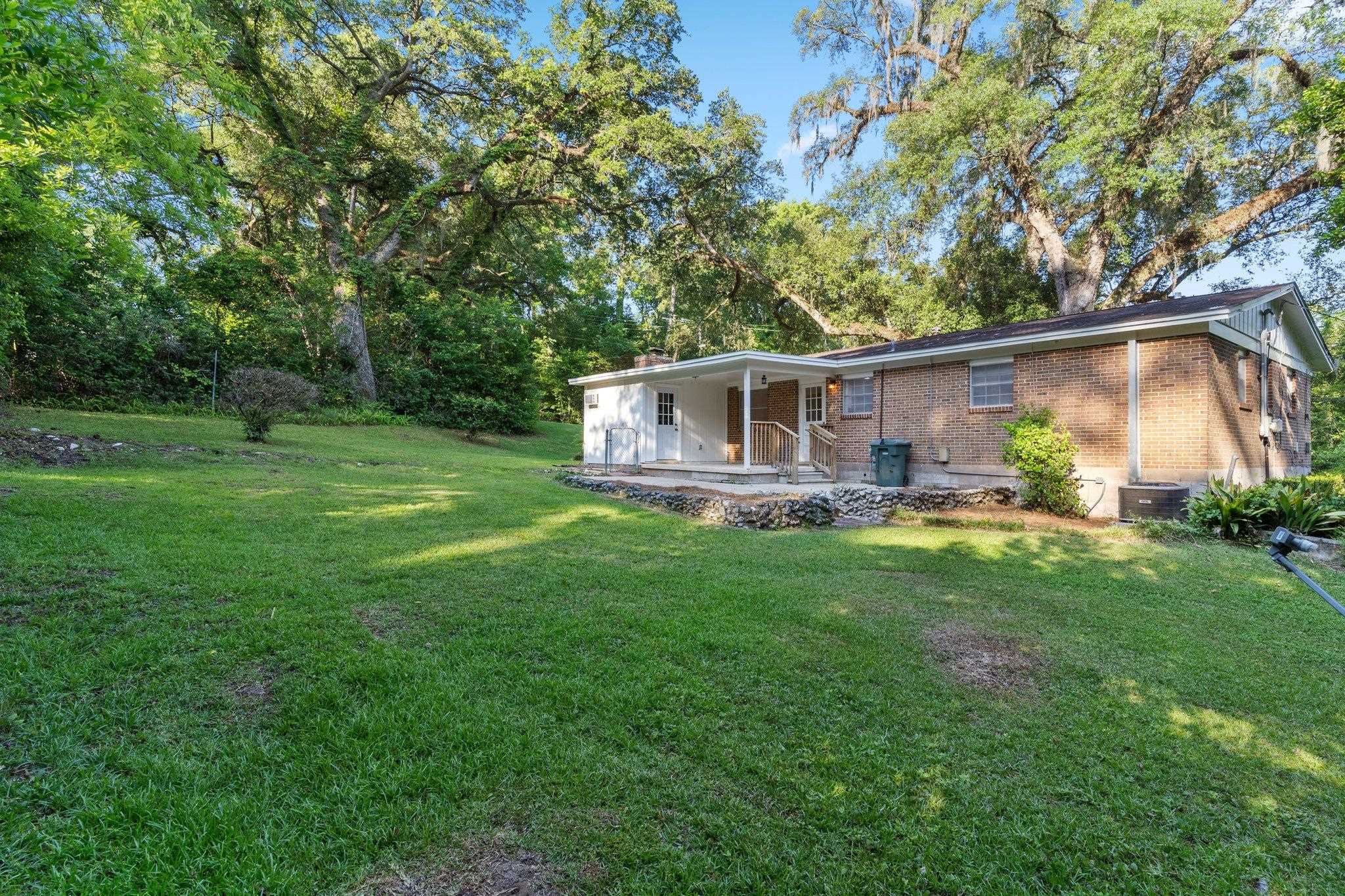2401 Balsam Terrace