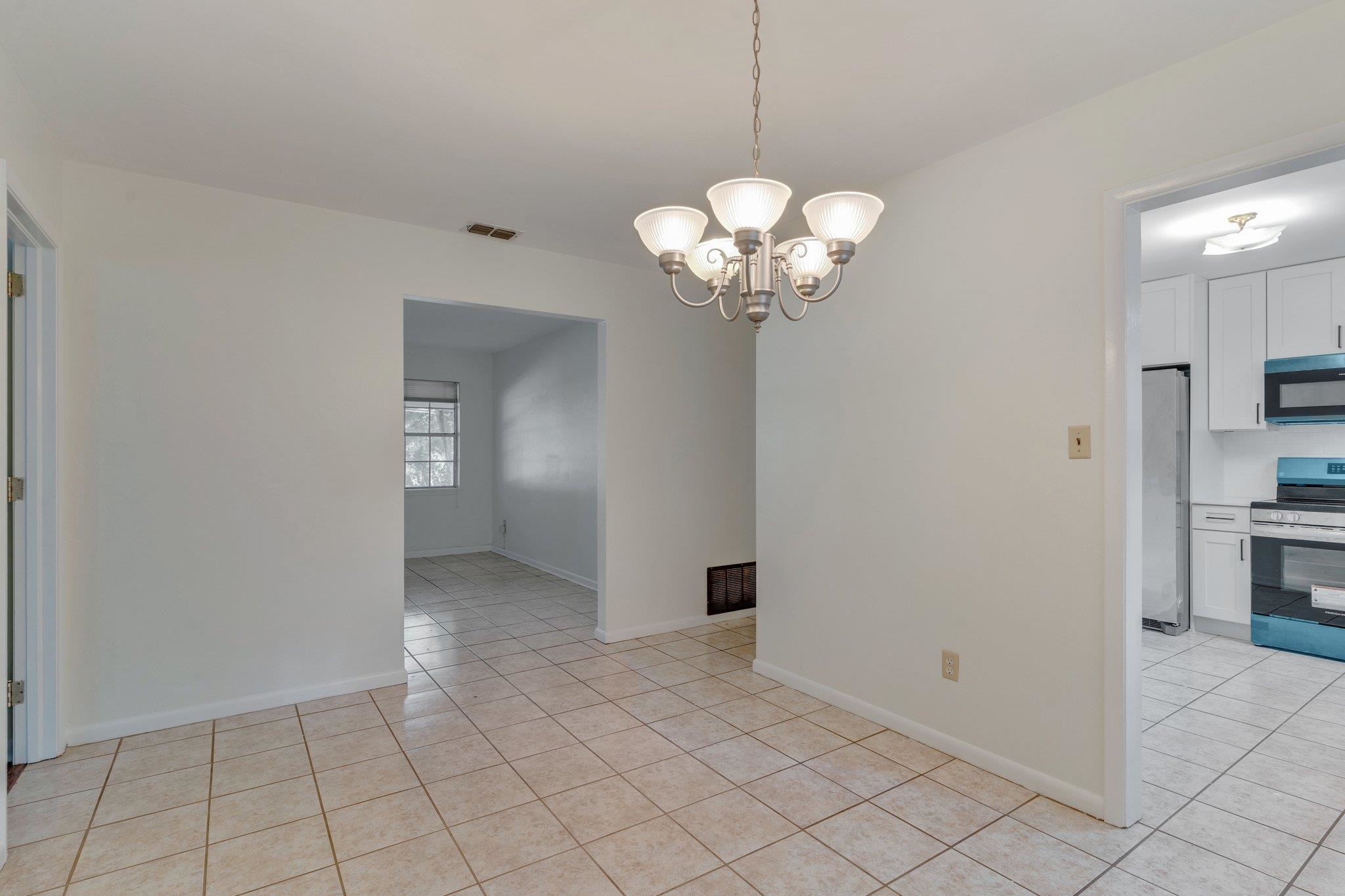 2401 Balsam Terrace