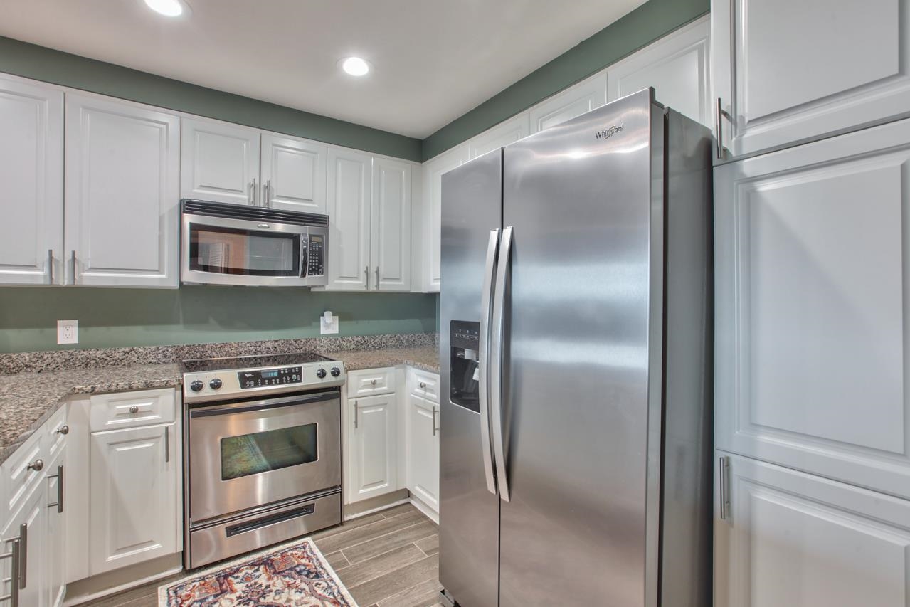 121 N Monroe St Unit 1004