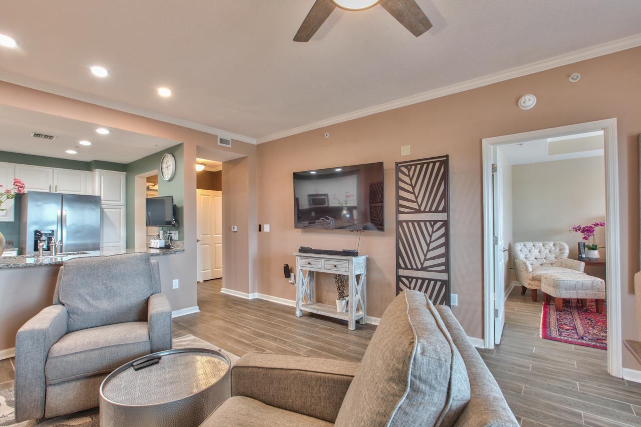 121 N Monroe St Unit 1004