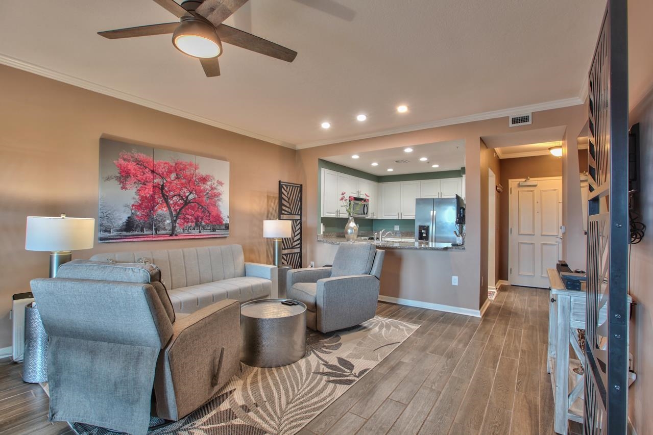 121 N Monroe St Unit 1004
