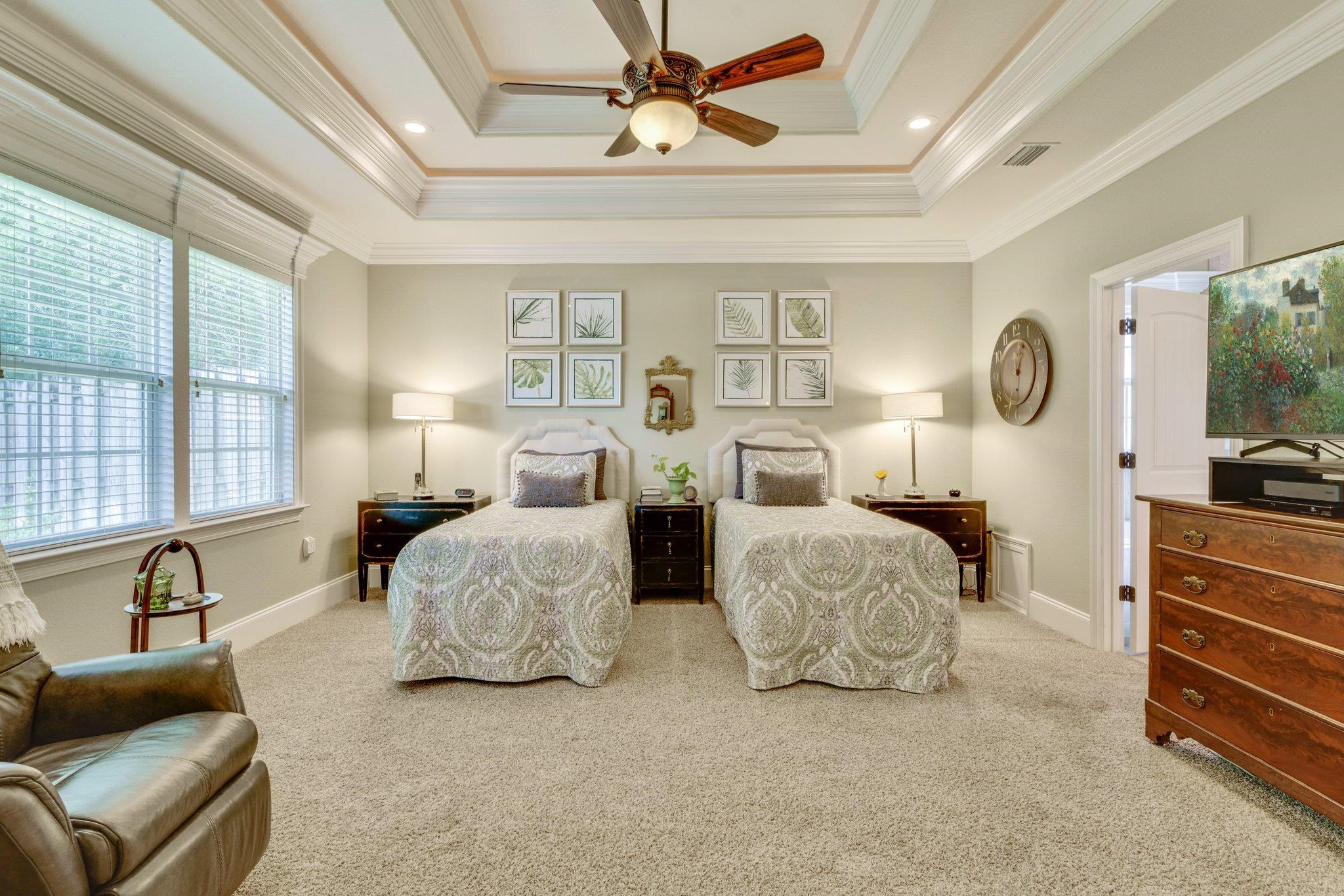 4999 Hollystone Lane
