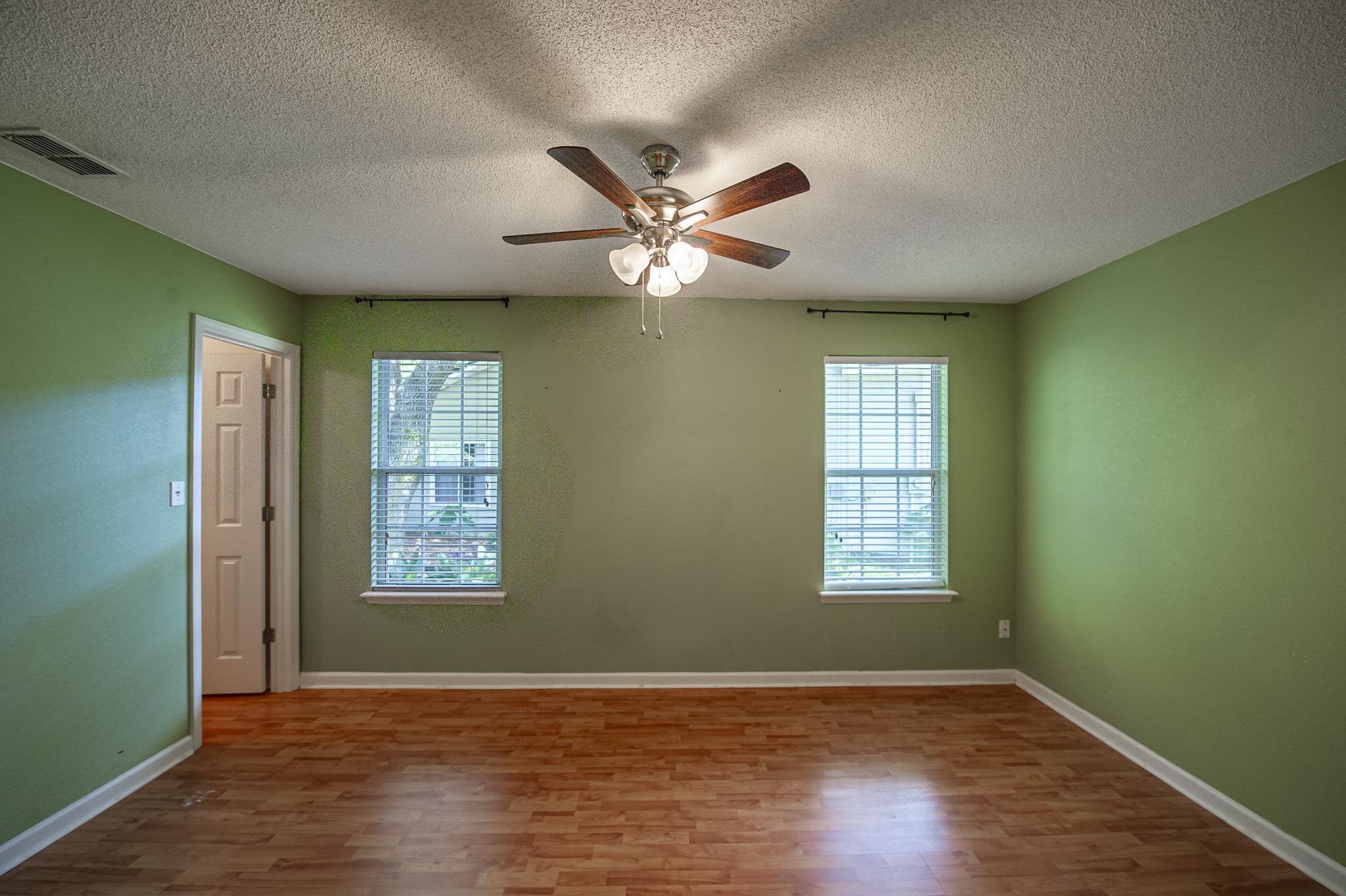 282 Hemley Loop