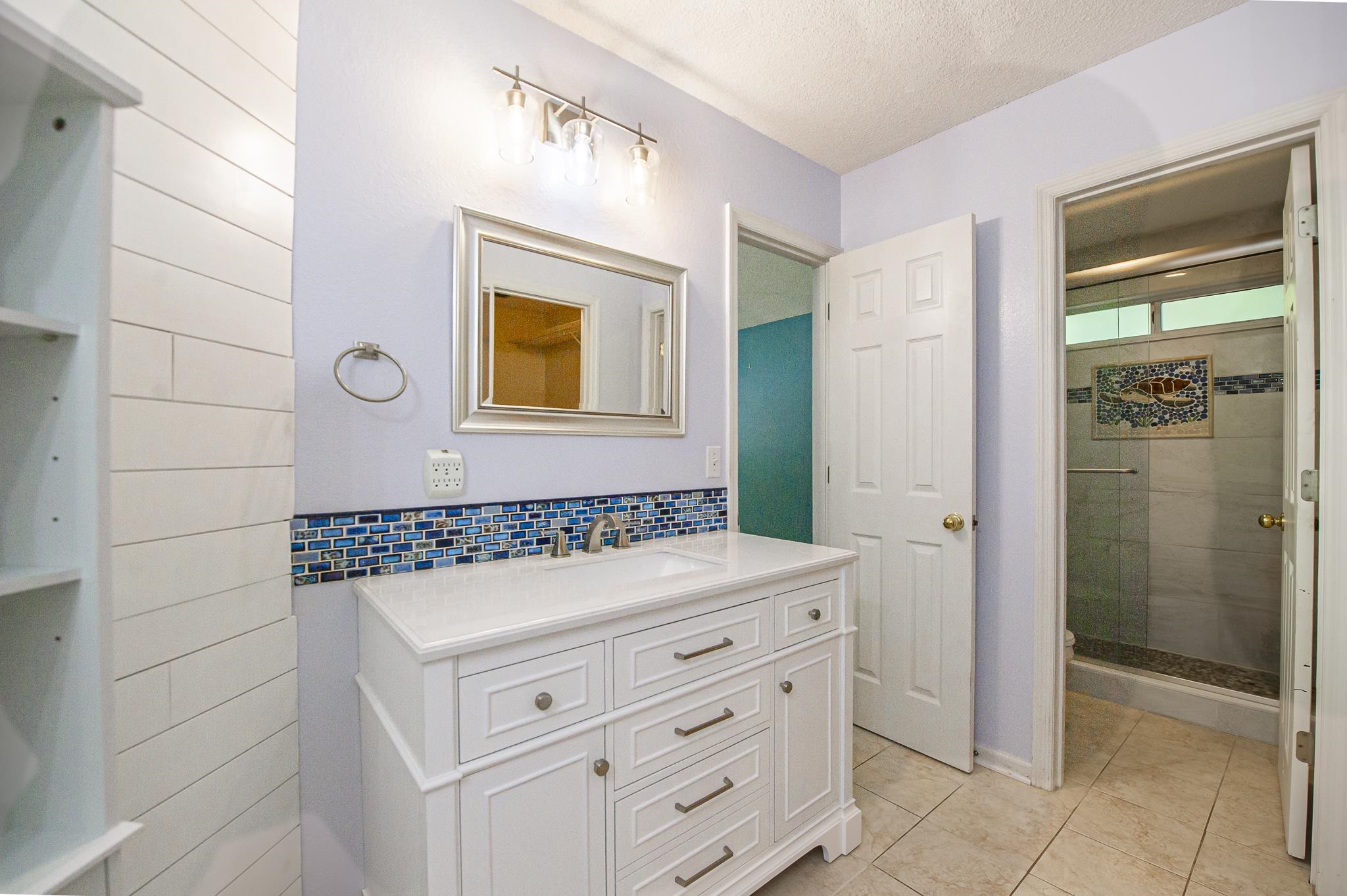 282 Hemley Loop