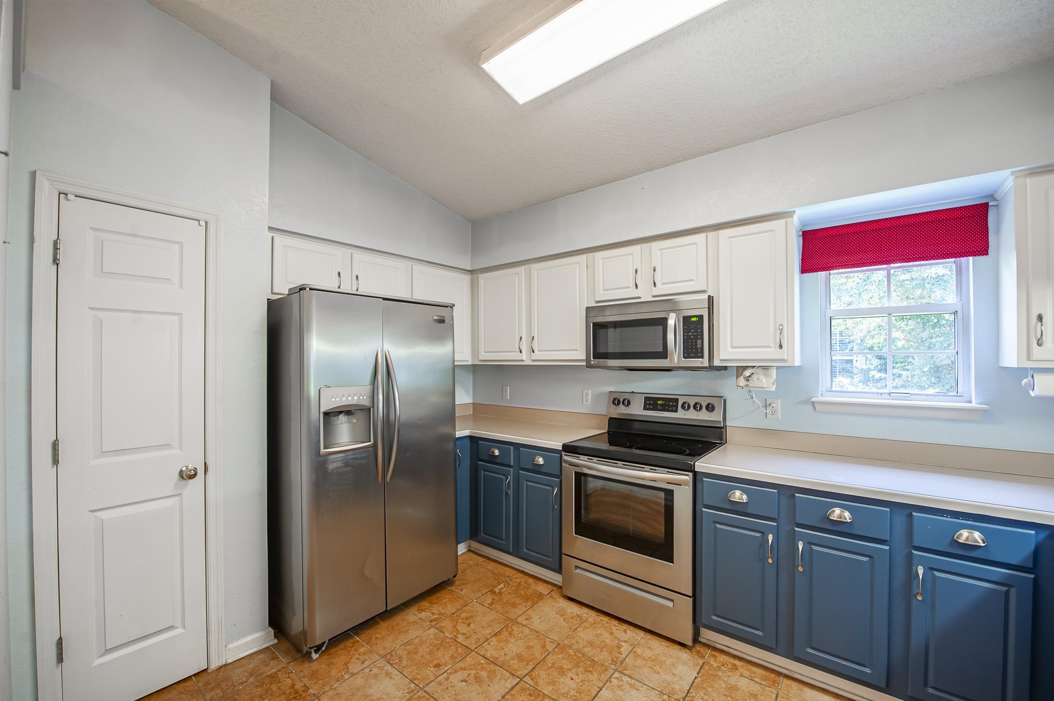 282 Hemley Loop
