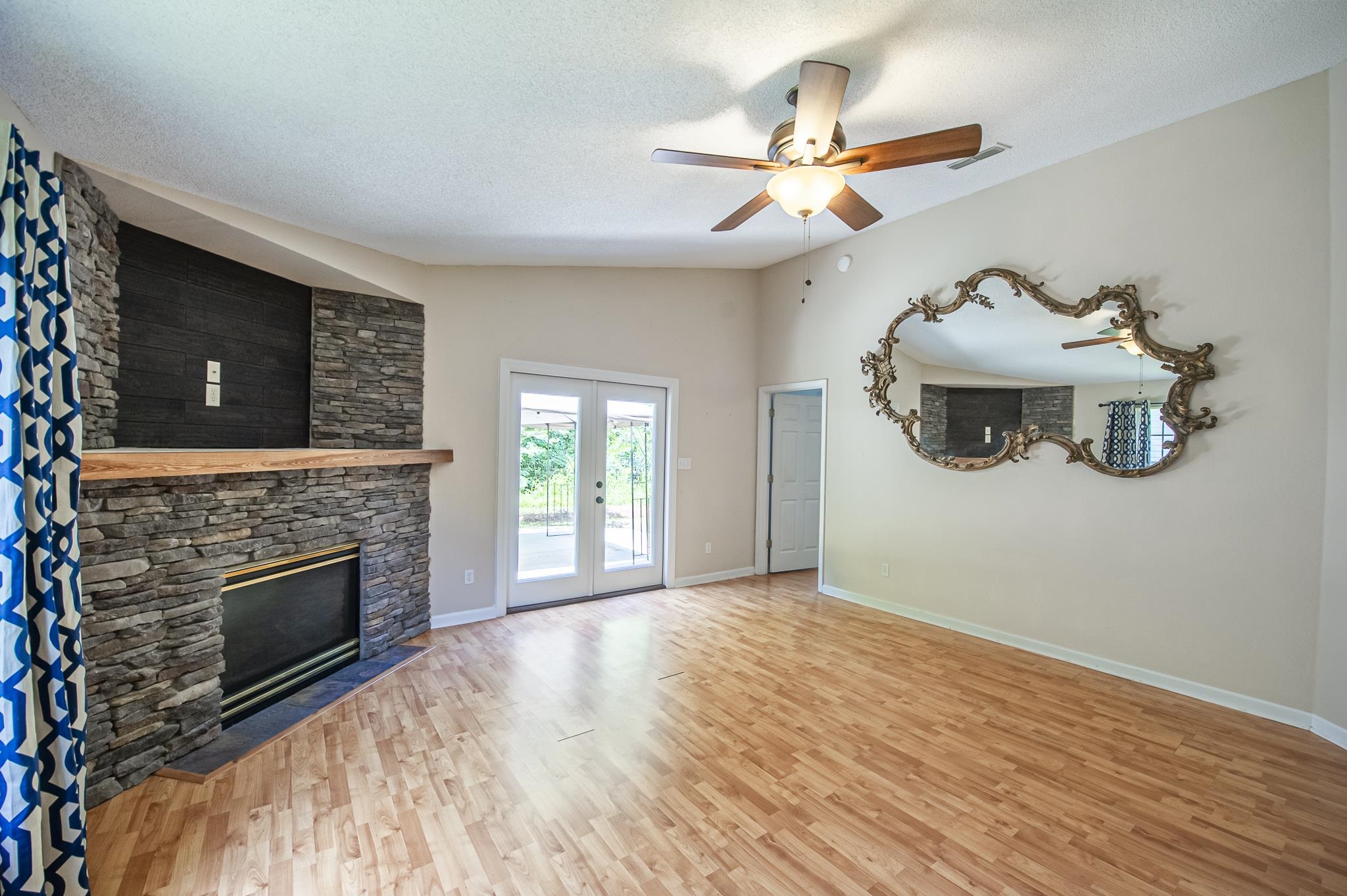 282 Hemley Loop