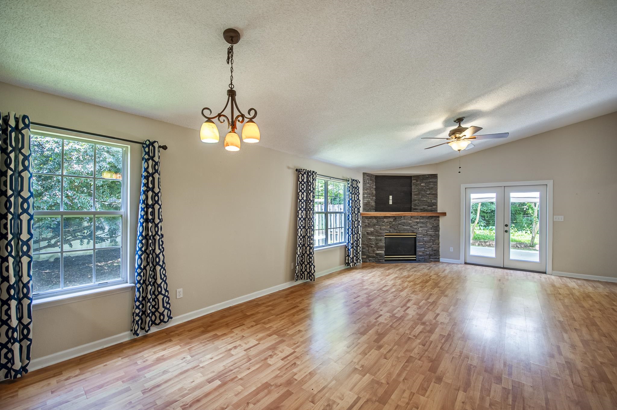 282 Hemley Loop