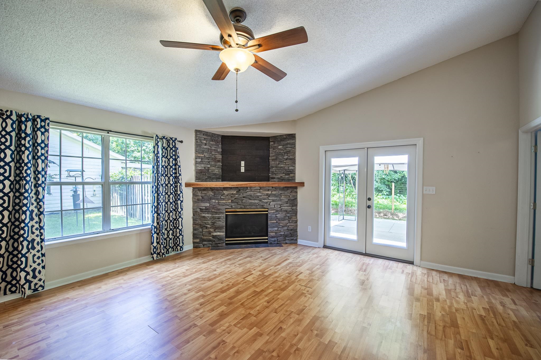 282 Hemley Loop